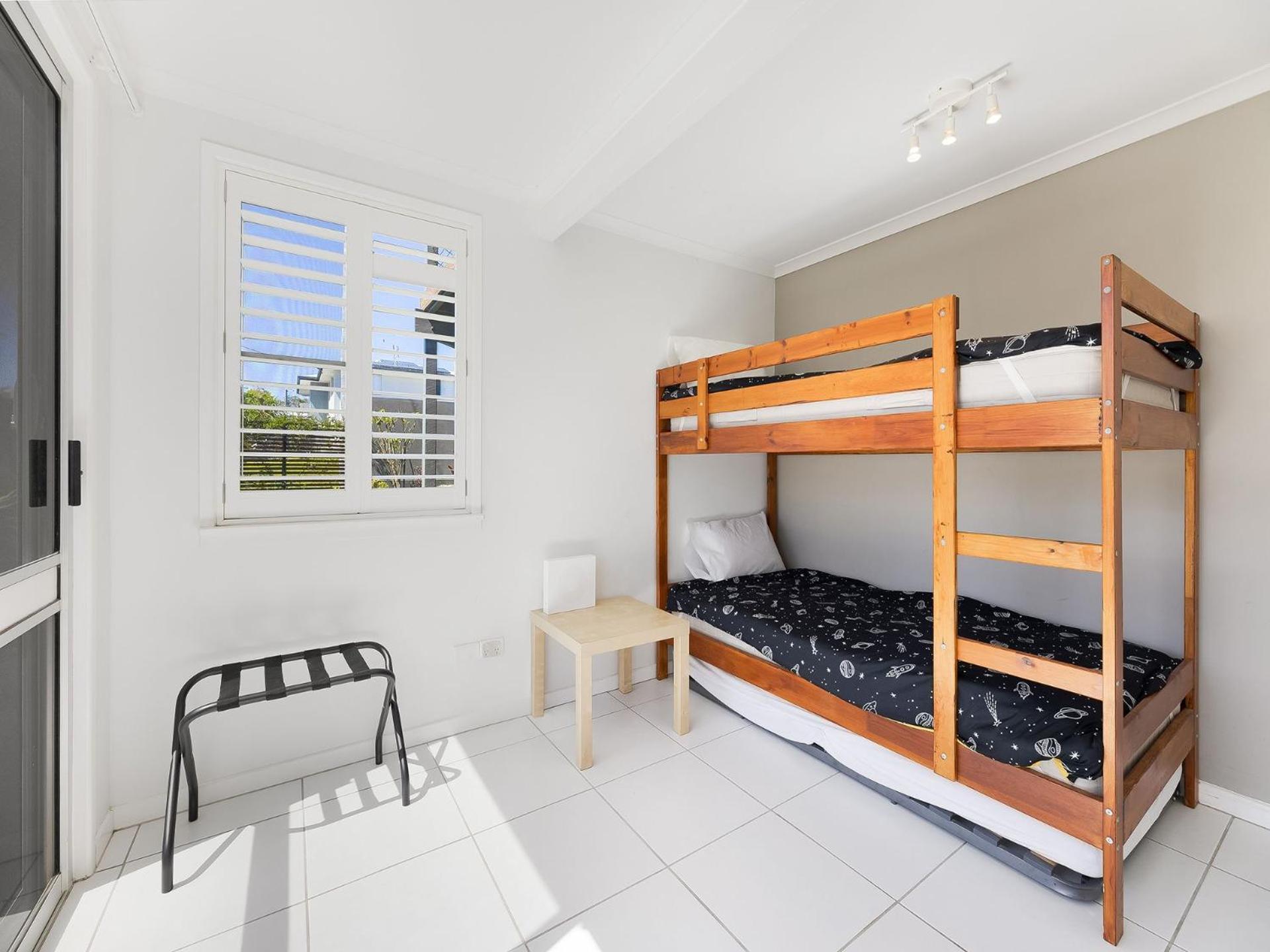 1 Rowell Street Battery Hill QLD