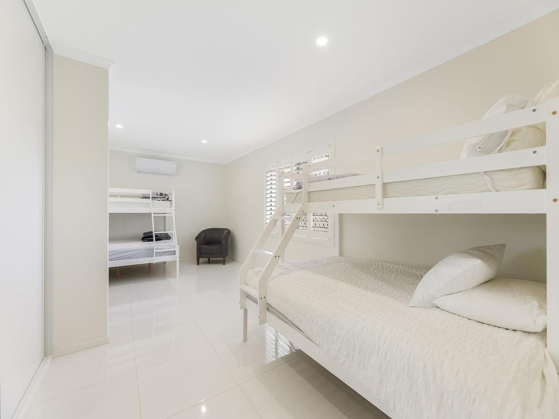 1 Rowell Street Battery Hill QLD