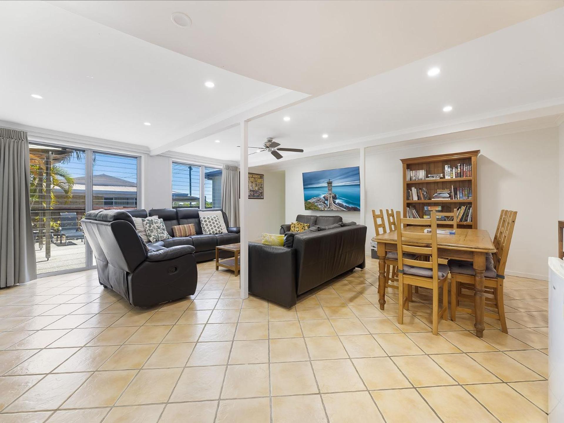 1 Rowell Street Battery Hill QLD