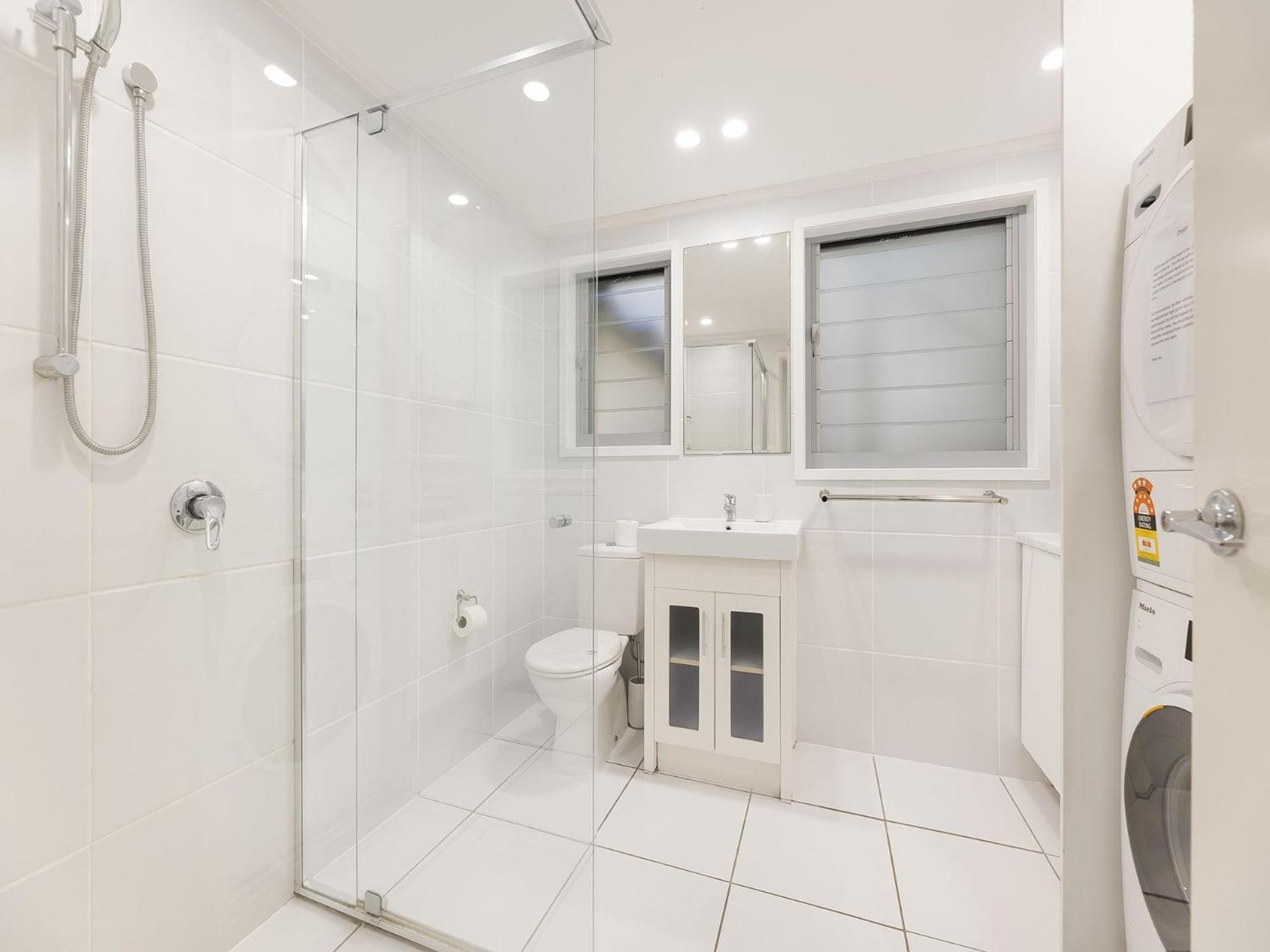 1 Rowell Street Battery Hill QLD