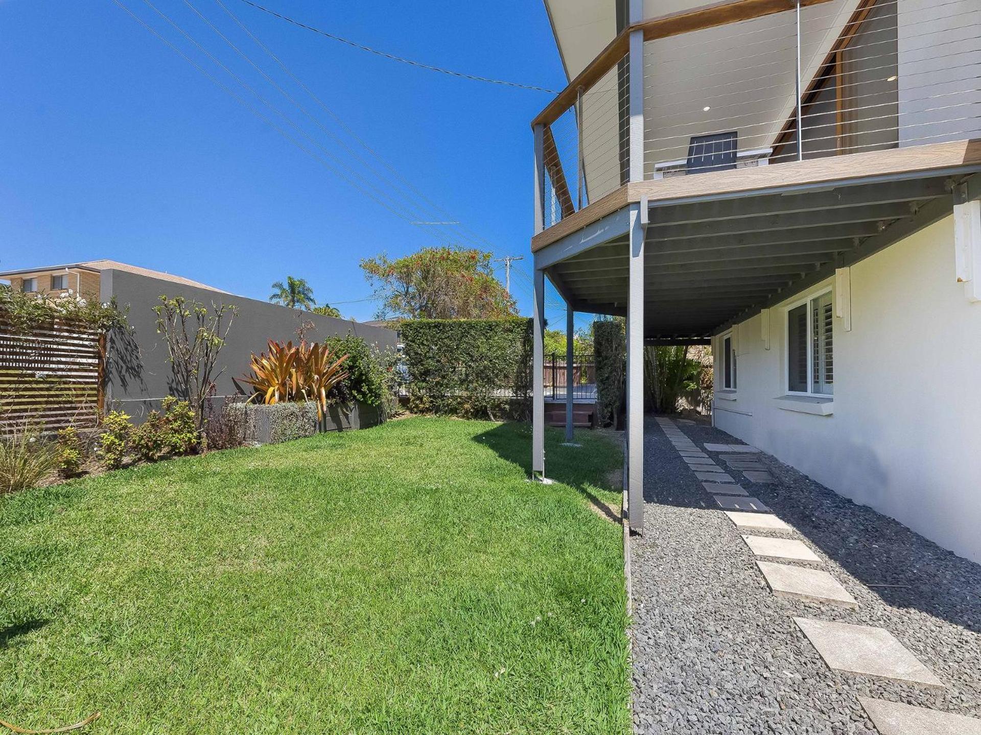 1 Rowell Street Battery Hill QLD