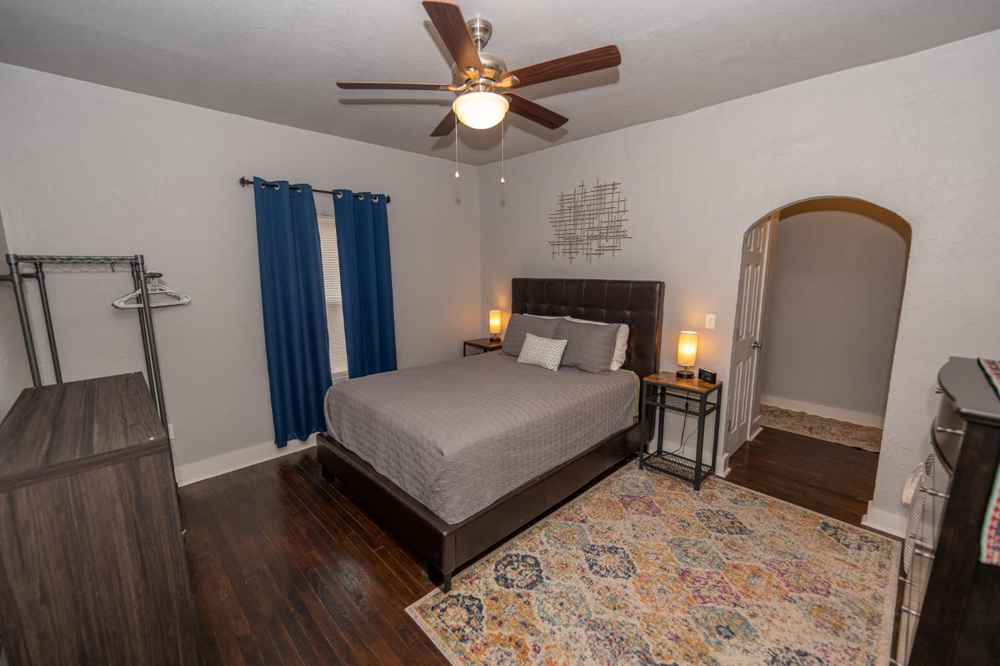The Charm Chickasha, Fiber WIFI, Washer & Dryer, Near DT Chickasha and Leg Lamp! view 3