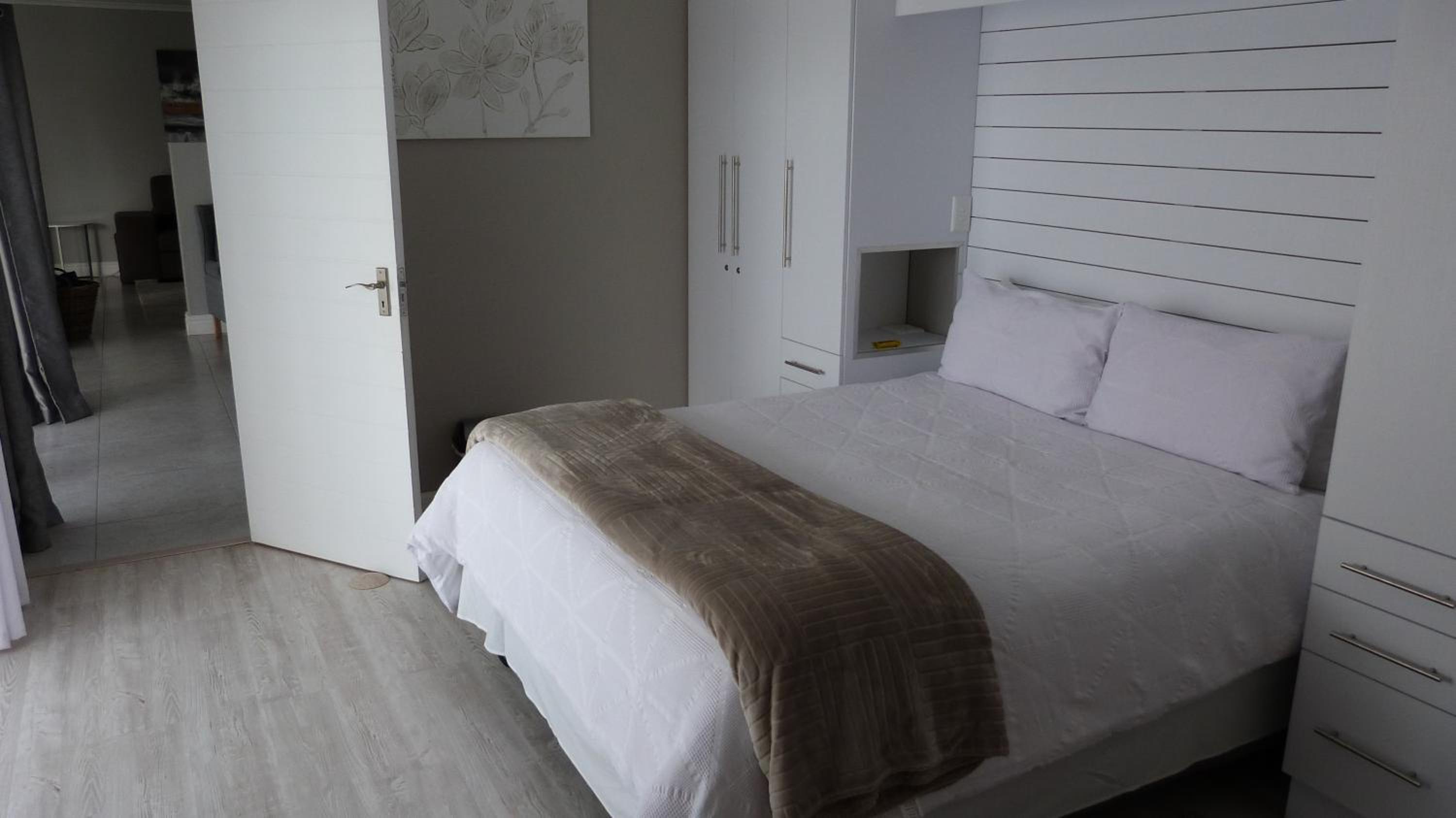 Settle inn Self Catering Units view 4