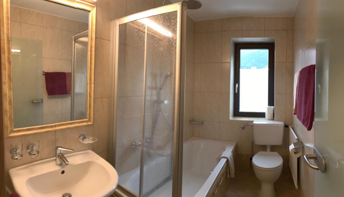 Ferienhaus Pension Gulla