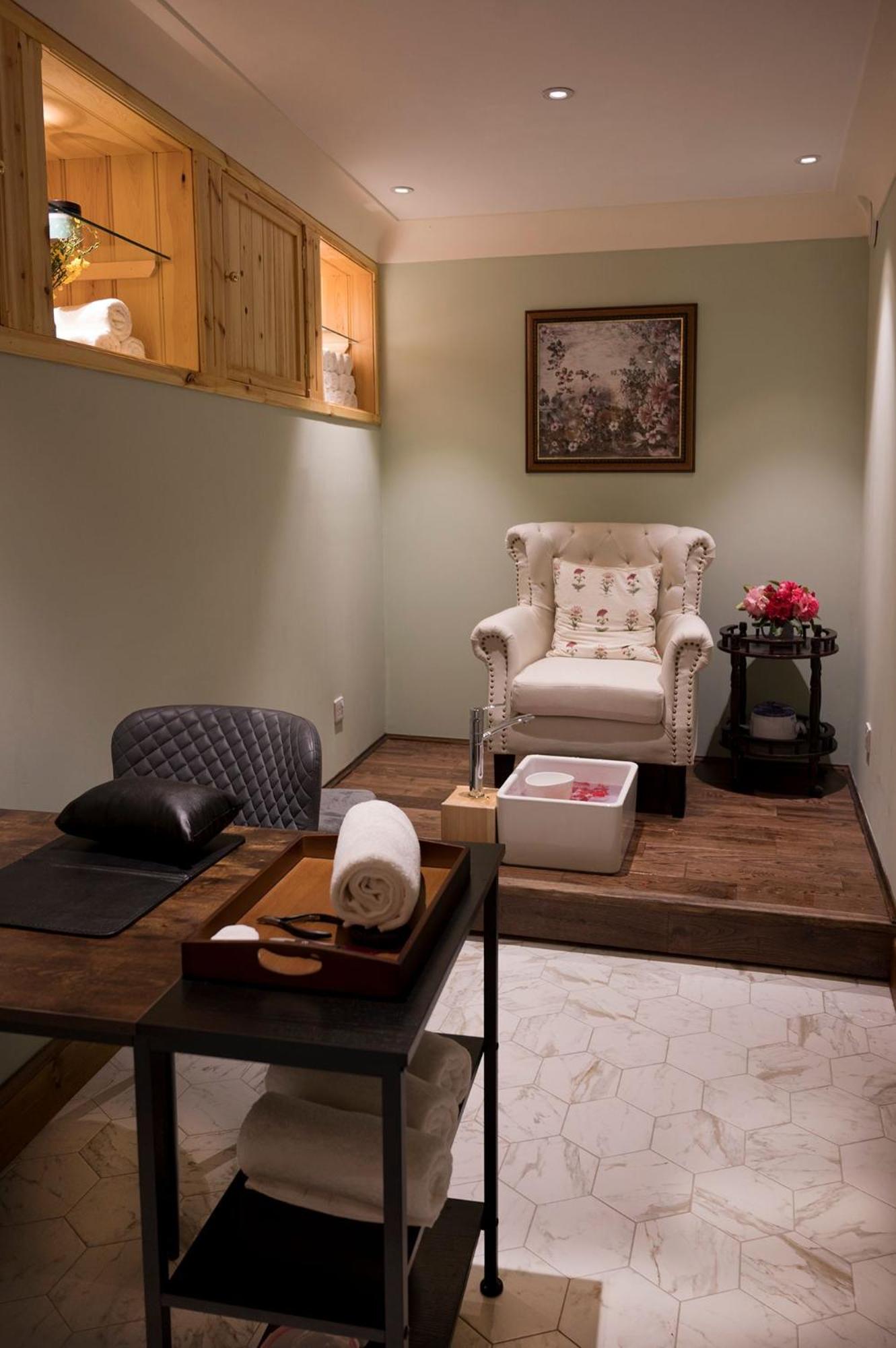 The Whispering Pine Lodge