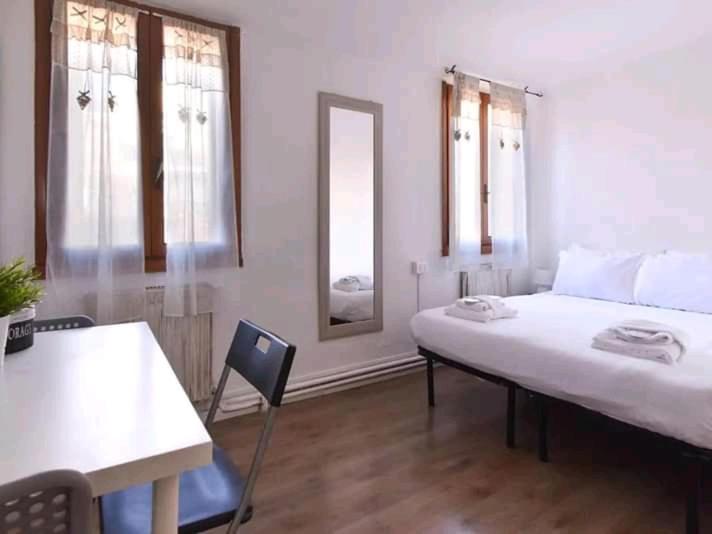 Venice B&B /Room with private bathroom