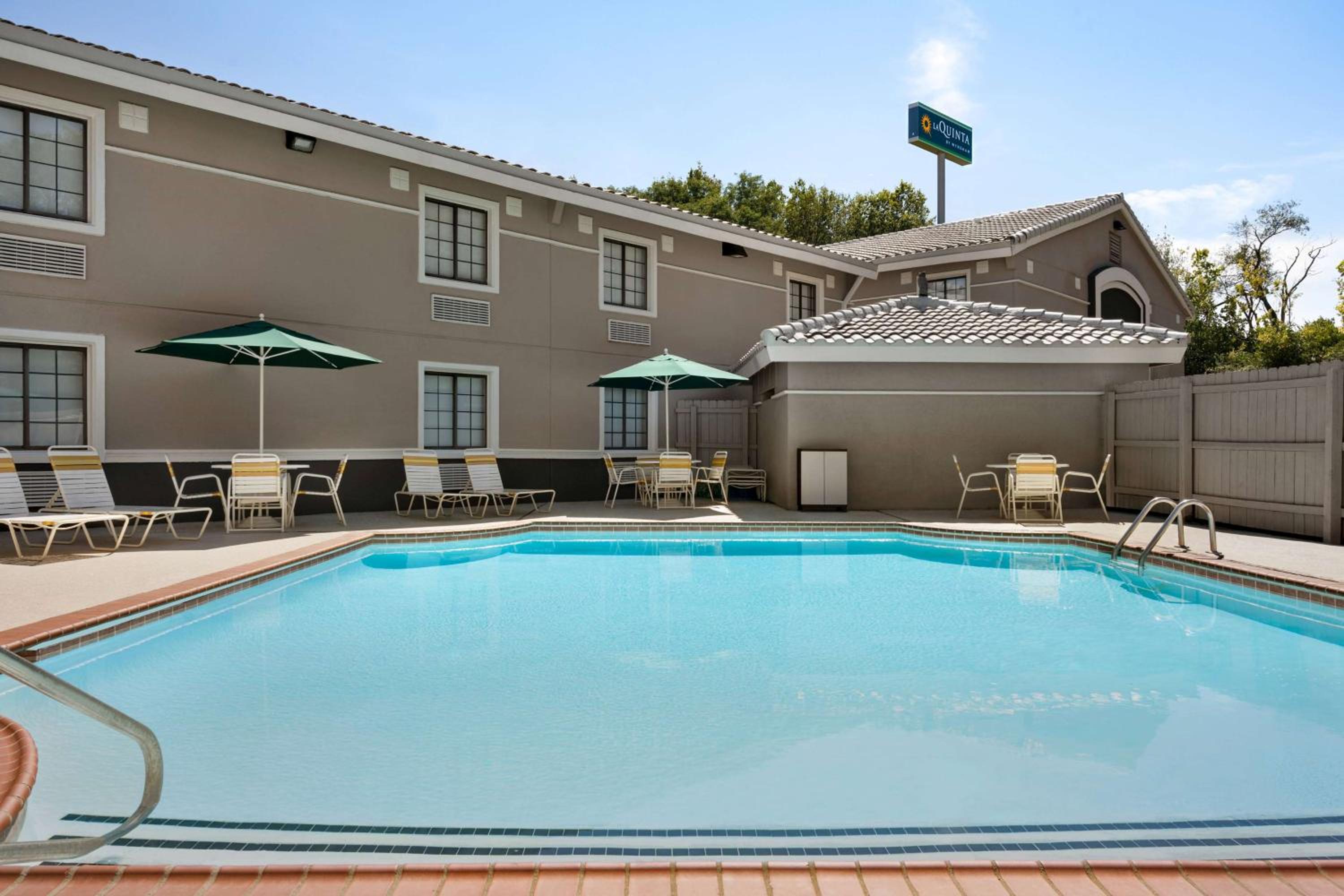 Lexington Vacations - La Quinta Inn Lexington-Horse Park - Property Image 9