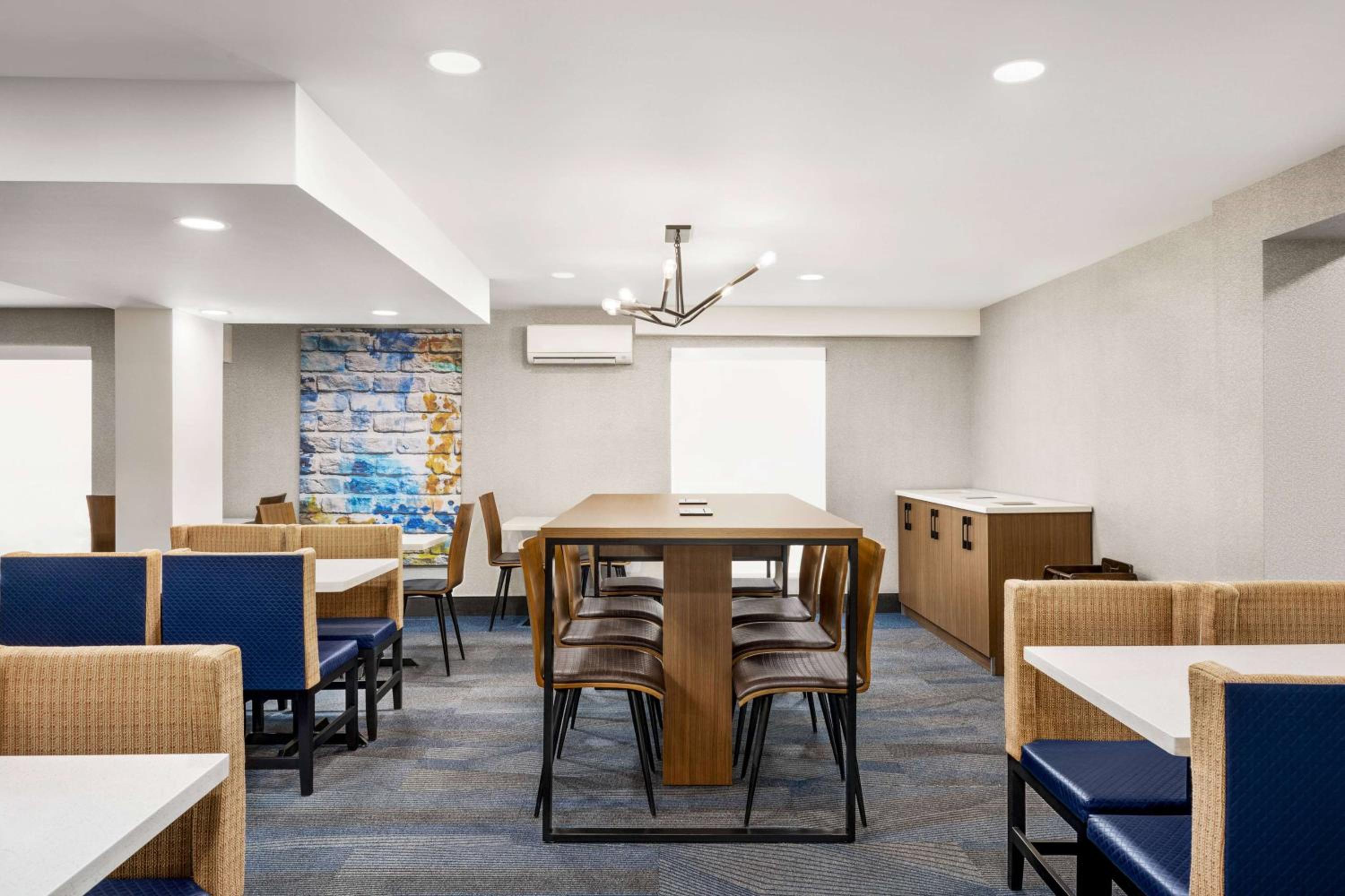 Lexington Vacations - La Quinta Inn Lexington-Horse Park - Property Image 60