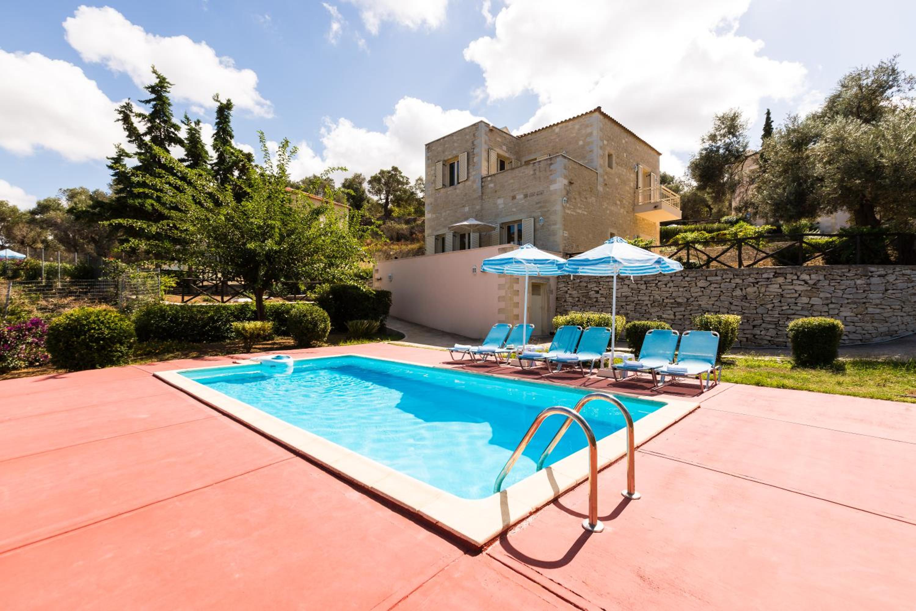 Maroulas Villa Estate