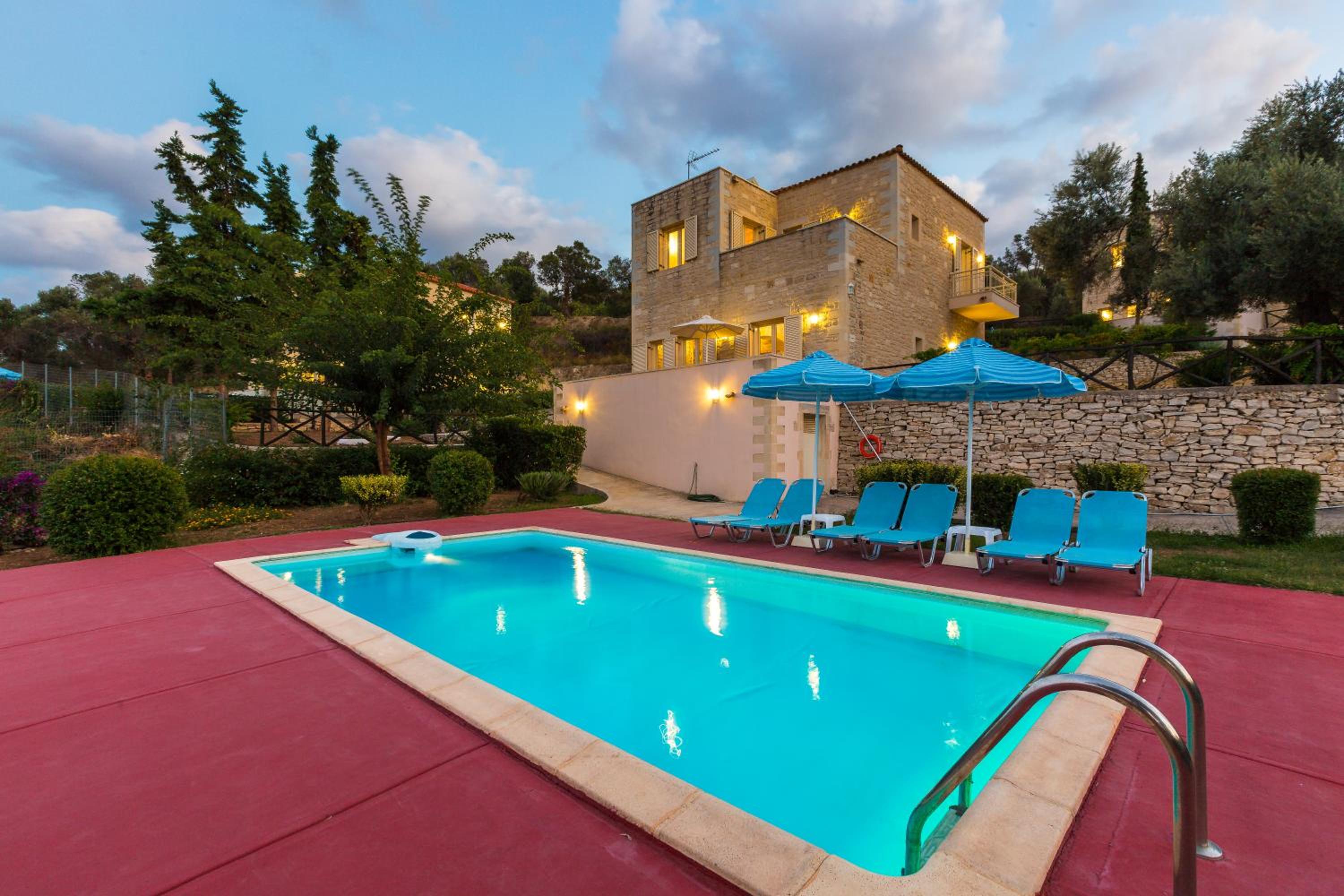 Maroulas Villa Estate