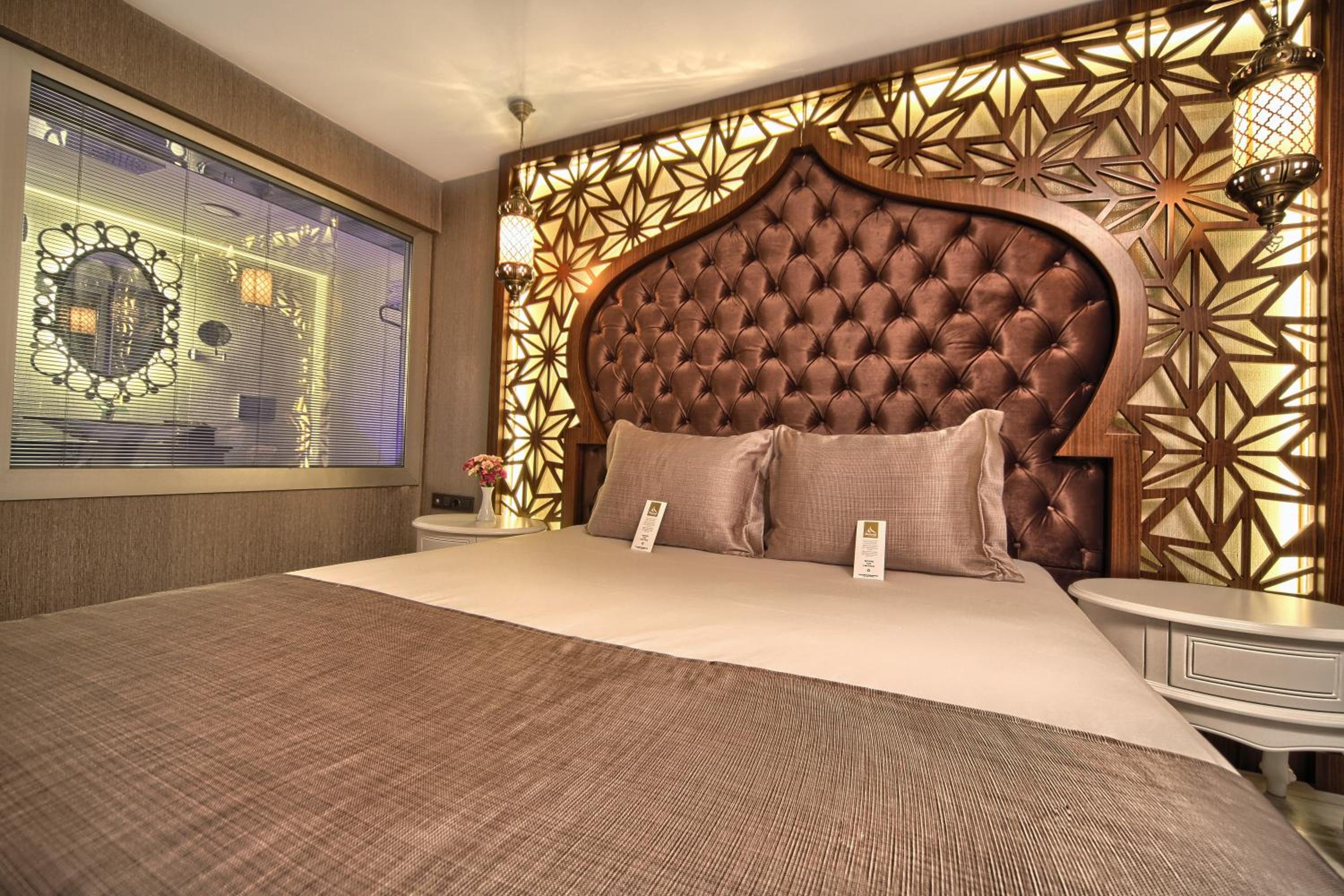 Demonti Hotel - Image 18