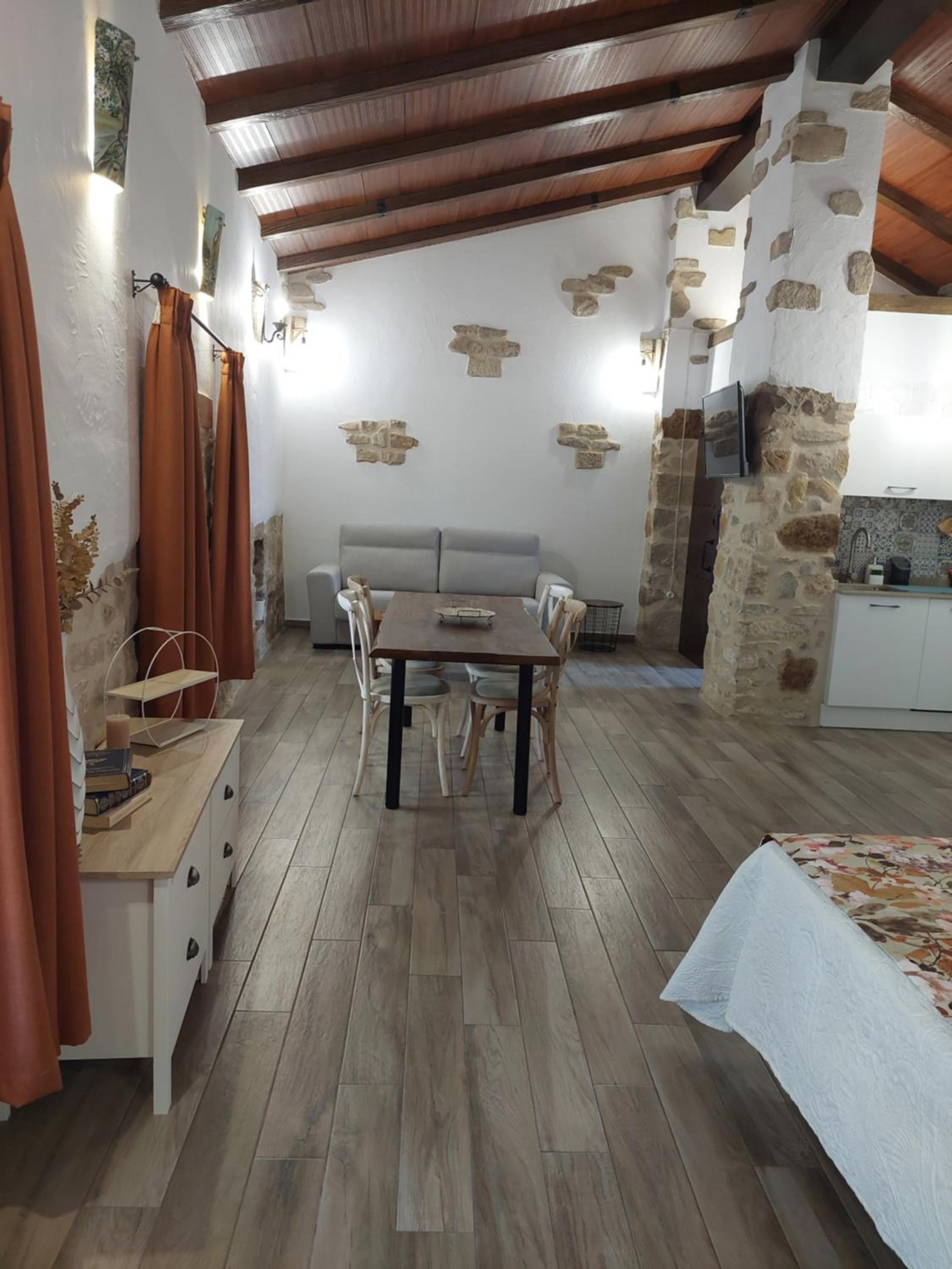 Apartamentos Turísticos El AOVE