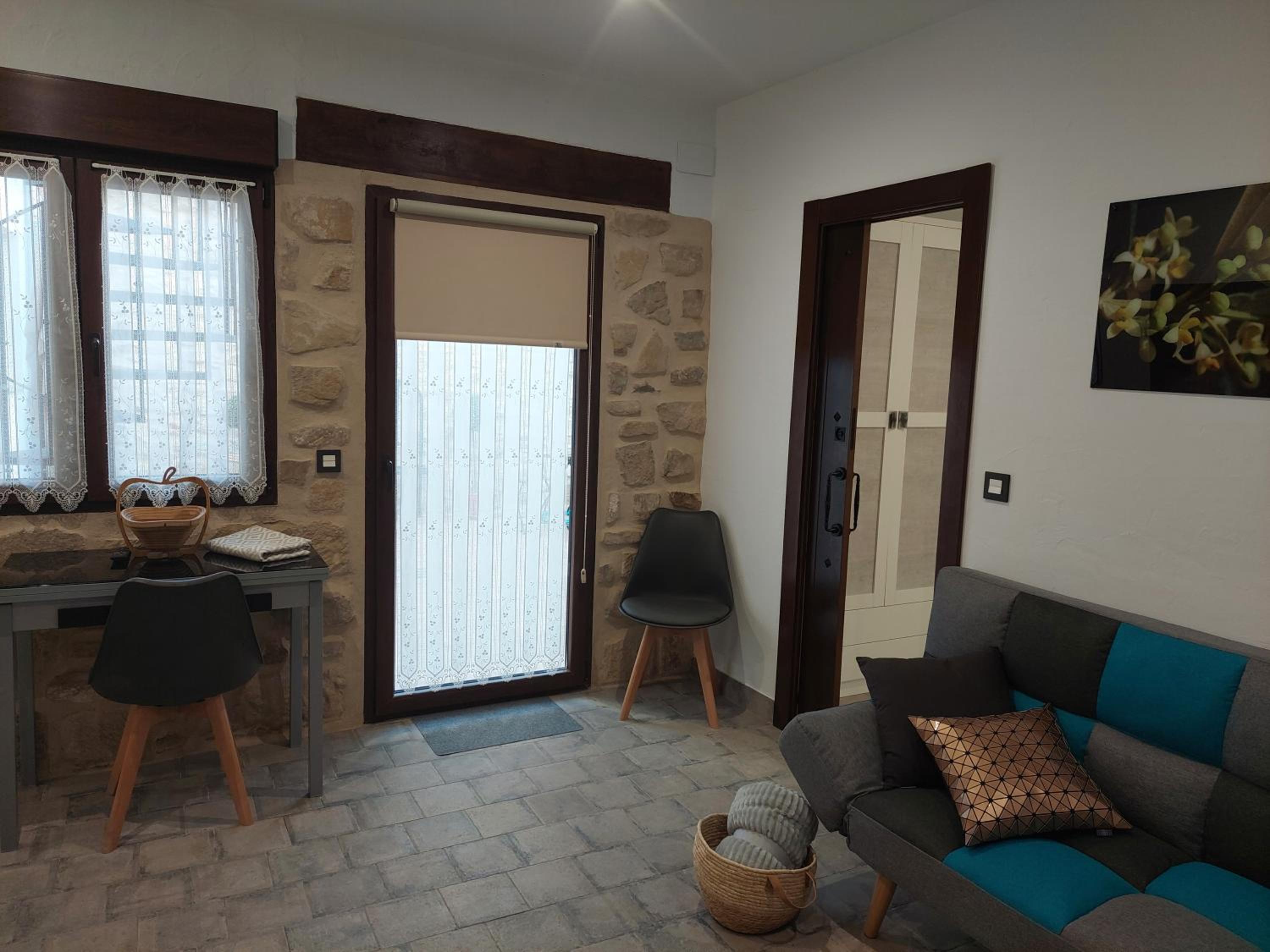 Apartamentos Turísticos El AOVE