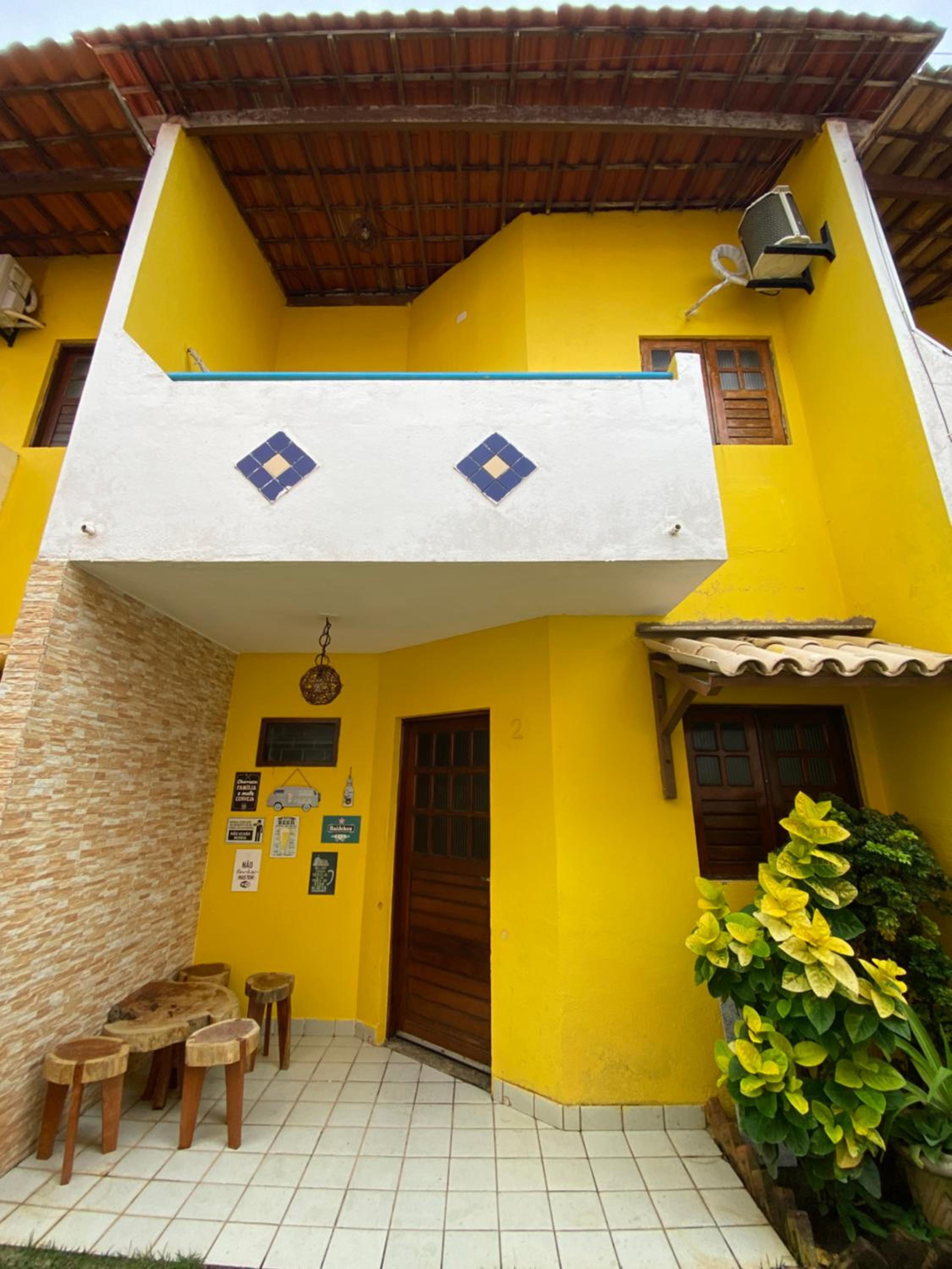 Duplex em condomínio no Barra Mar