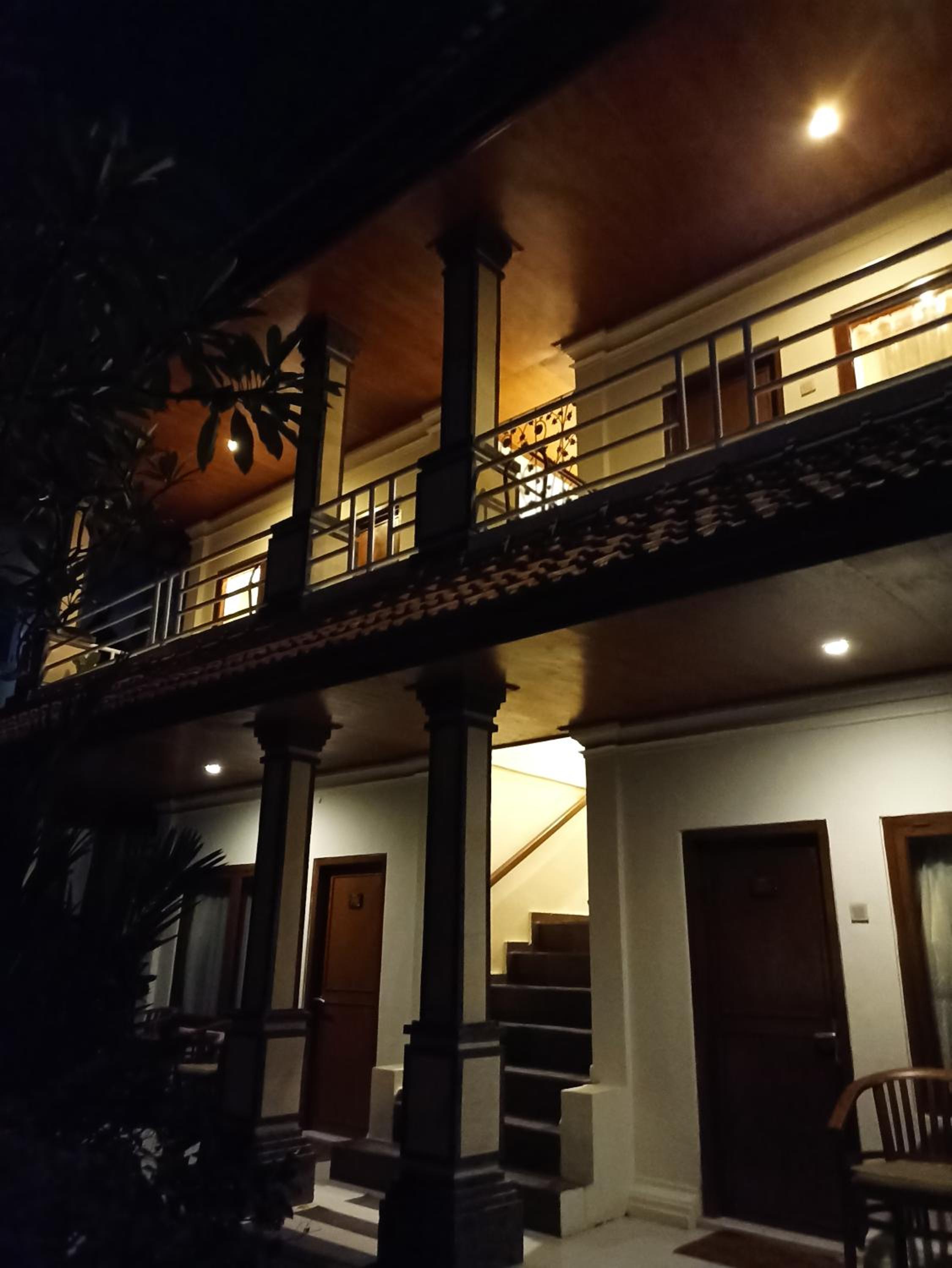 Hotel Kusnadi Hotel - Image 1