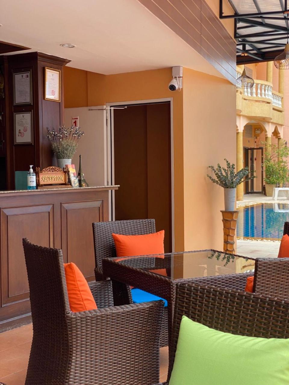 lounge