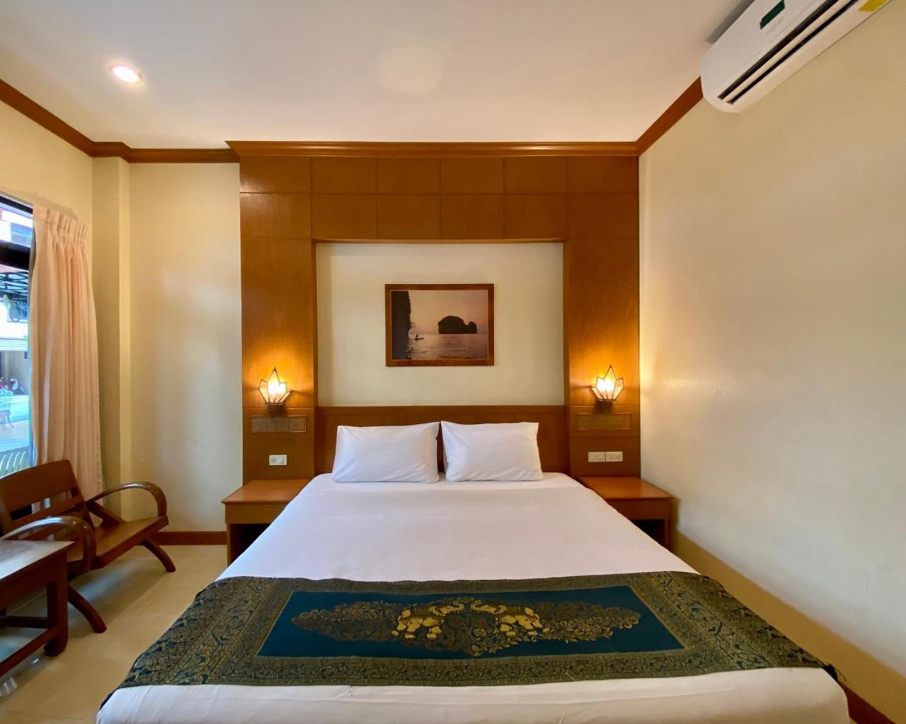 Baan Sudarat Hotel