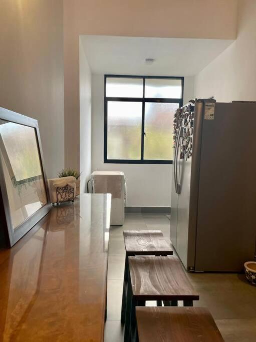 Lovely 2-bedroom holiday home with free parking. view 4