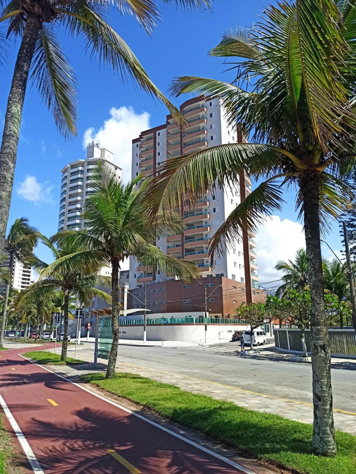 PRAIA GRANDE apto 104 Paineiras