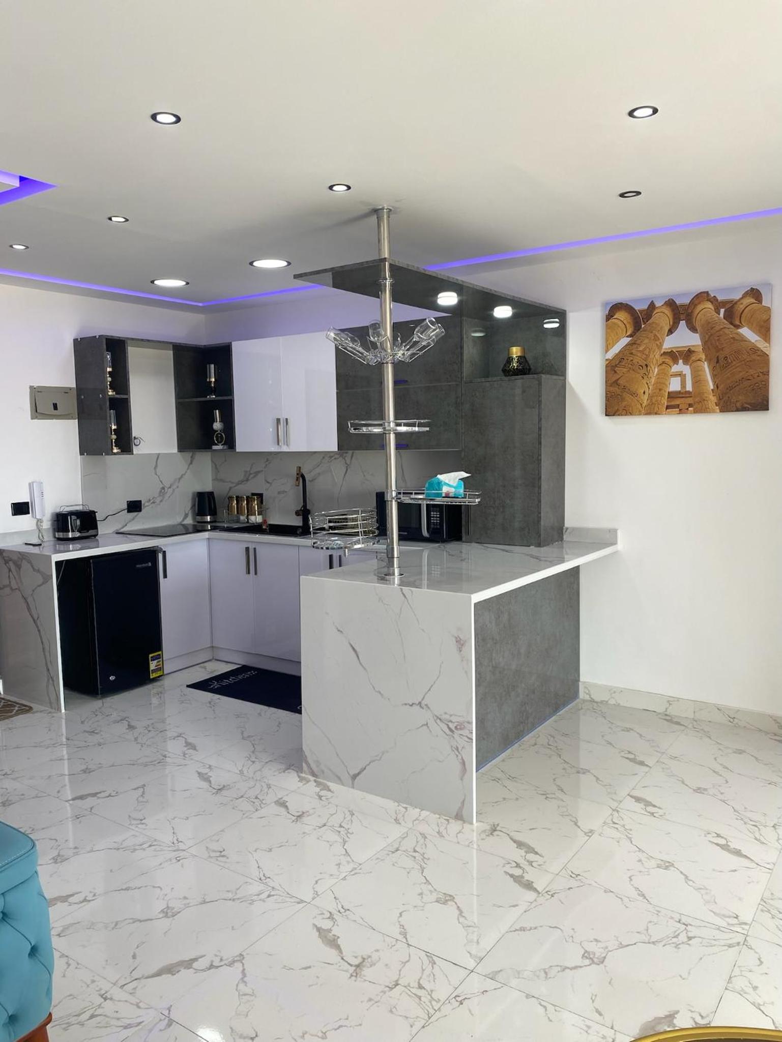 Blue Whale Hurghada Beach Front Apartments City Centre