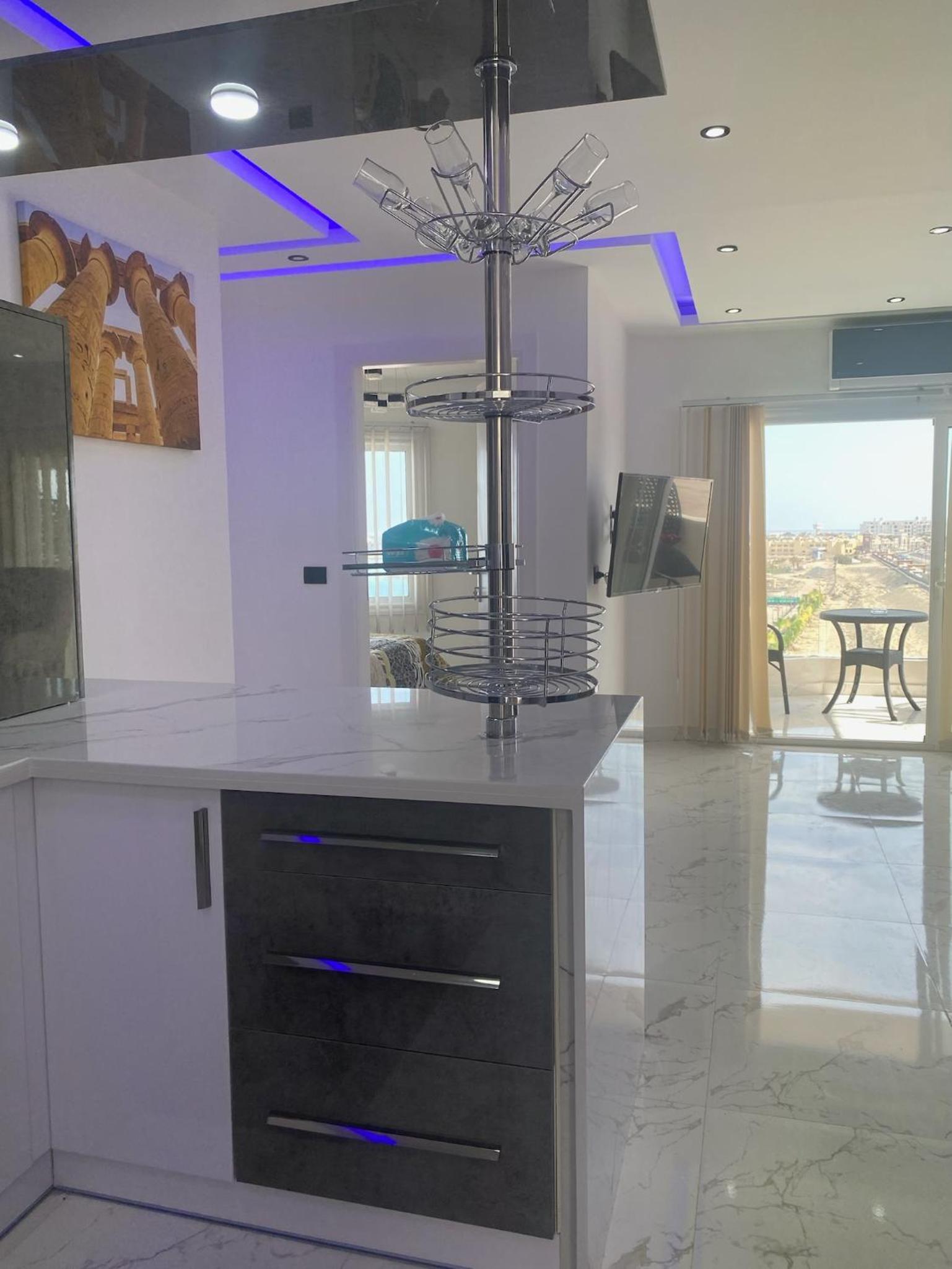 Blue Whale Hurghada Beach Front Apartments City Centre