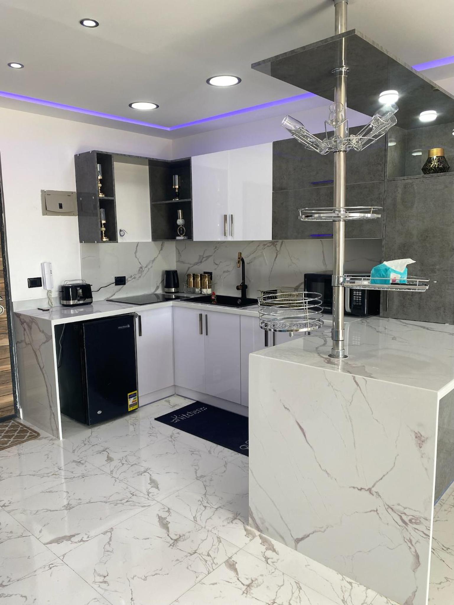 Blue Whale Hurghada Beach Front Apartments City Centre