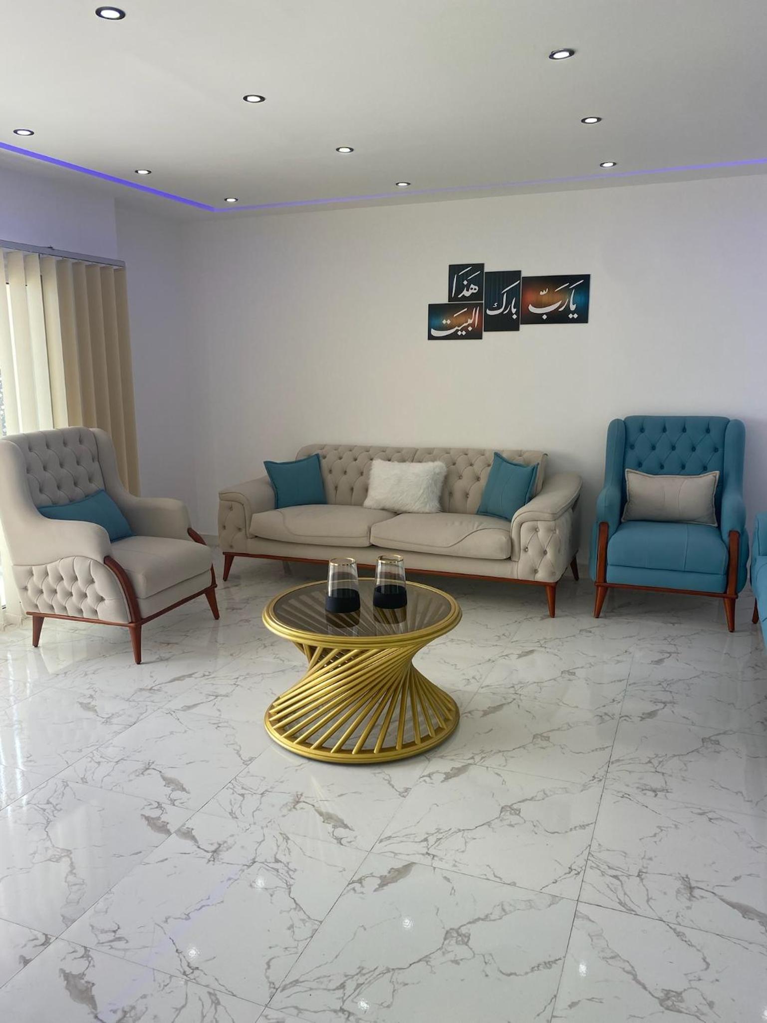 Blue Whale Hurghada Beach Front Apartments City Centre