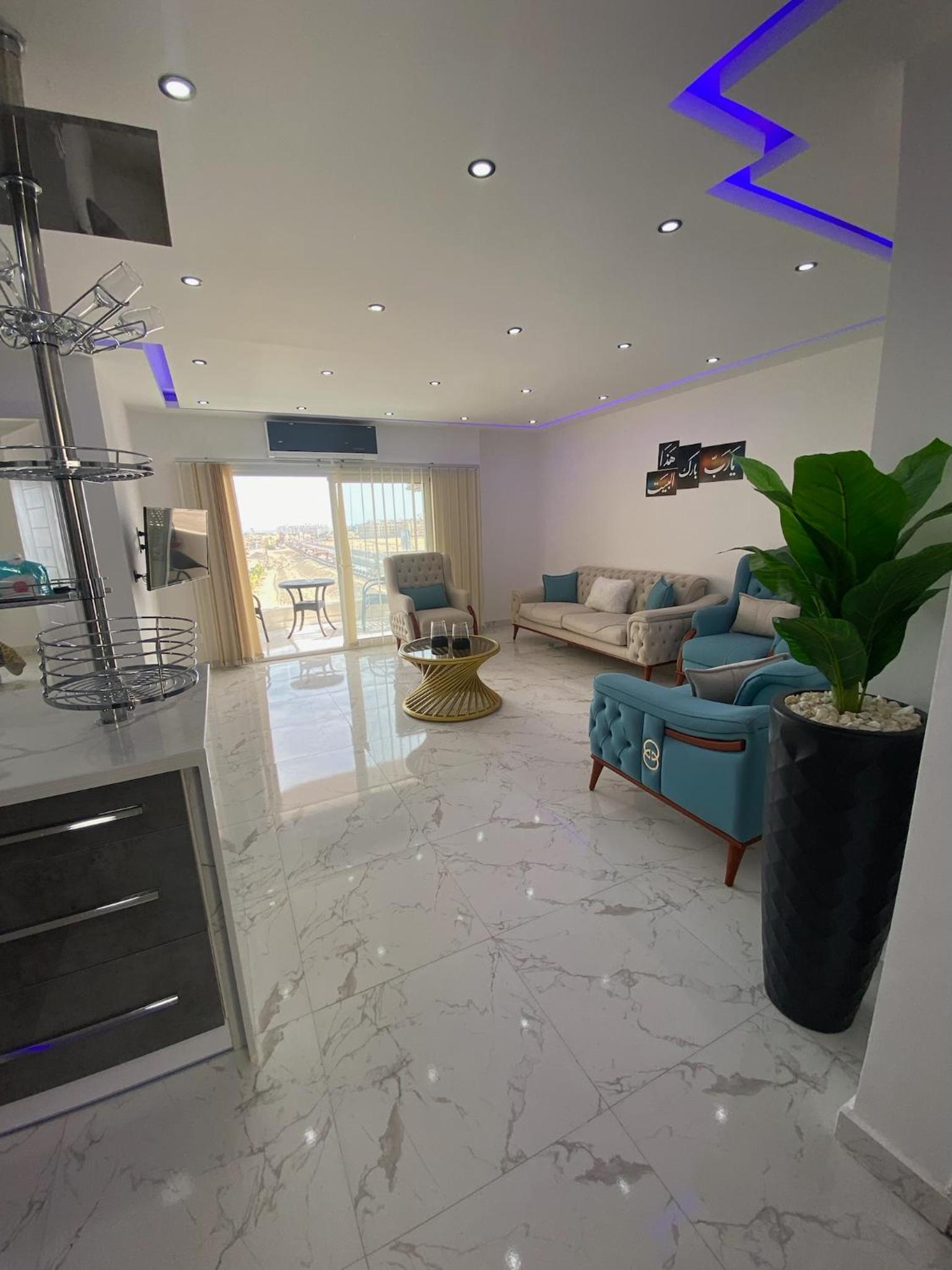 Blue Whale Hurghada Beach Front Apartments City Centre