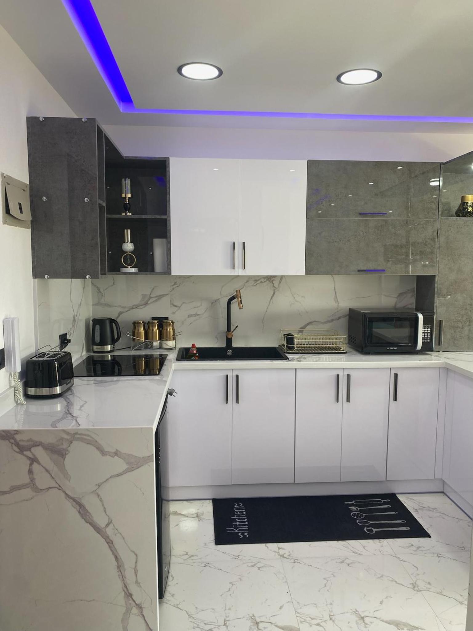 Blue Whale Hurghada Beach Front Apartments City Centre