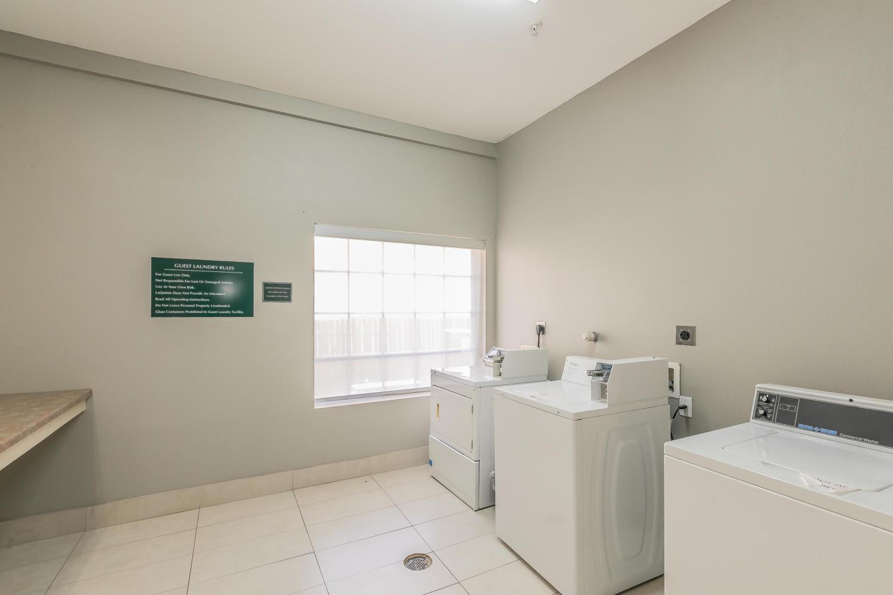 Granbury Vacations - La Quinta by Wyndham Granbury - Property Image 11