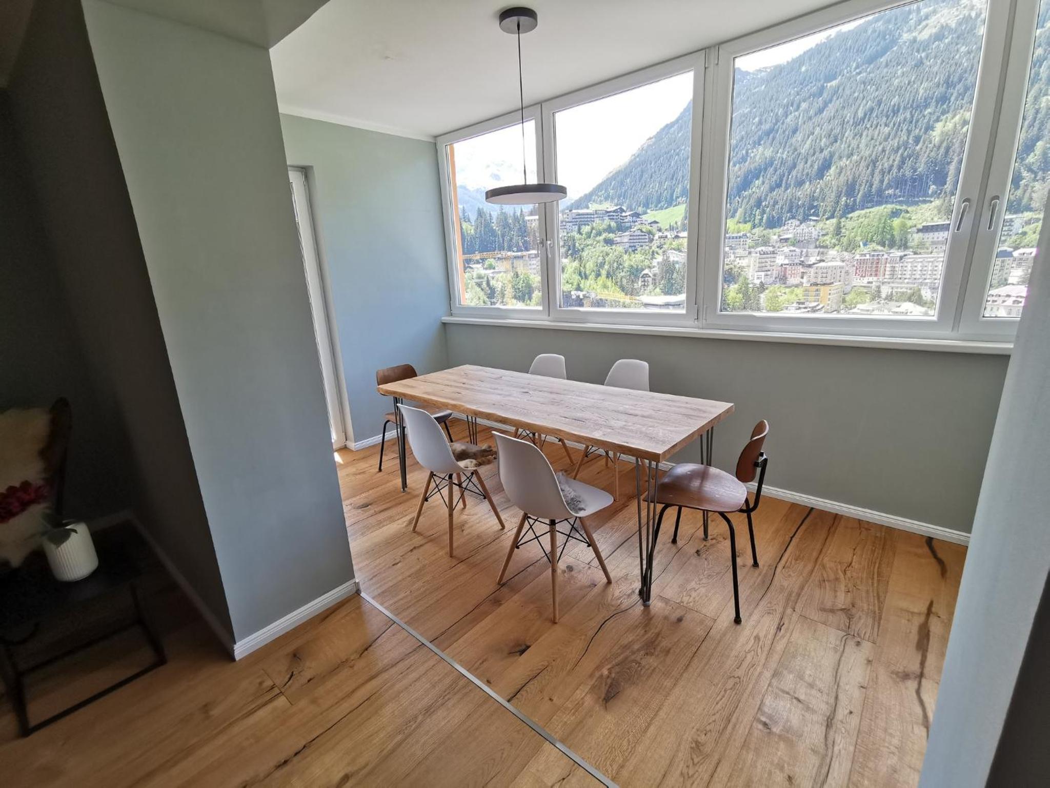Design Apartments mit Pool und fantastischem Ausblick