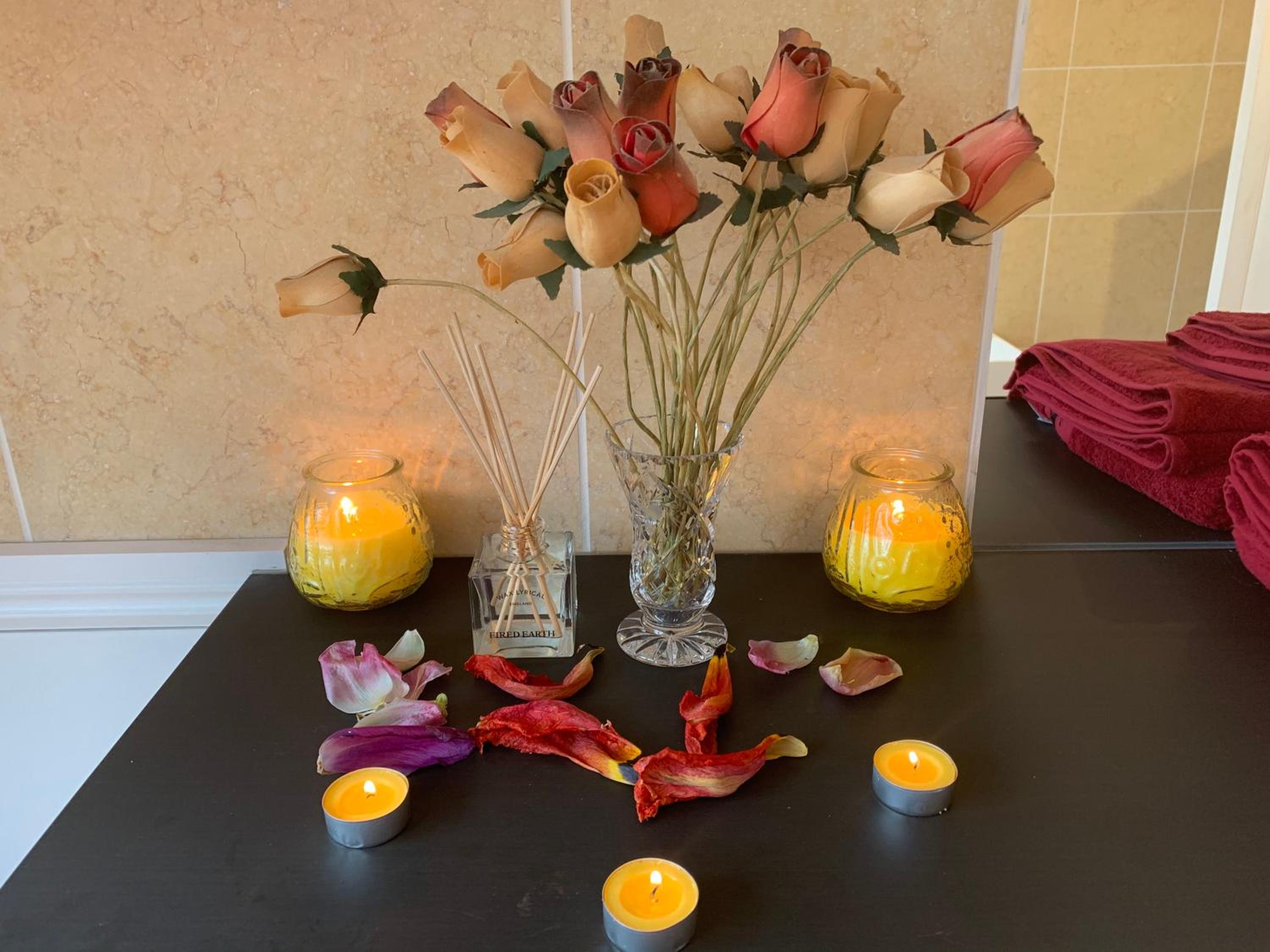 The Penthouse Bowness Tranquil Loft Jacuzzi Bath & Complimentary Cascades Spa Membership