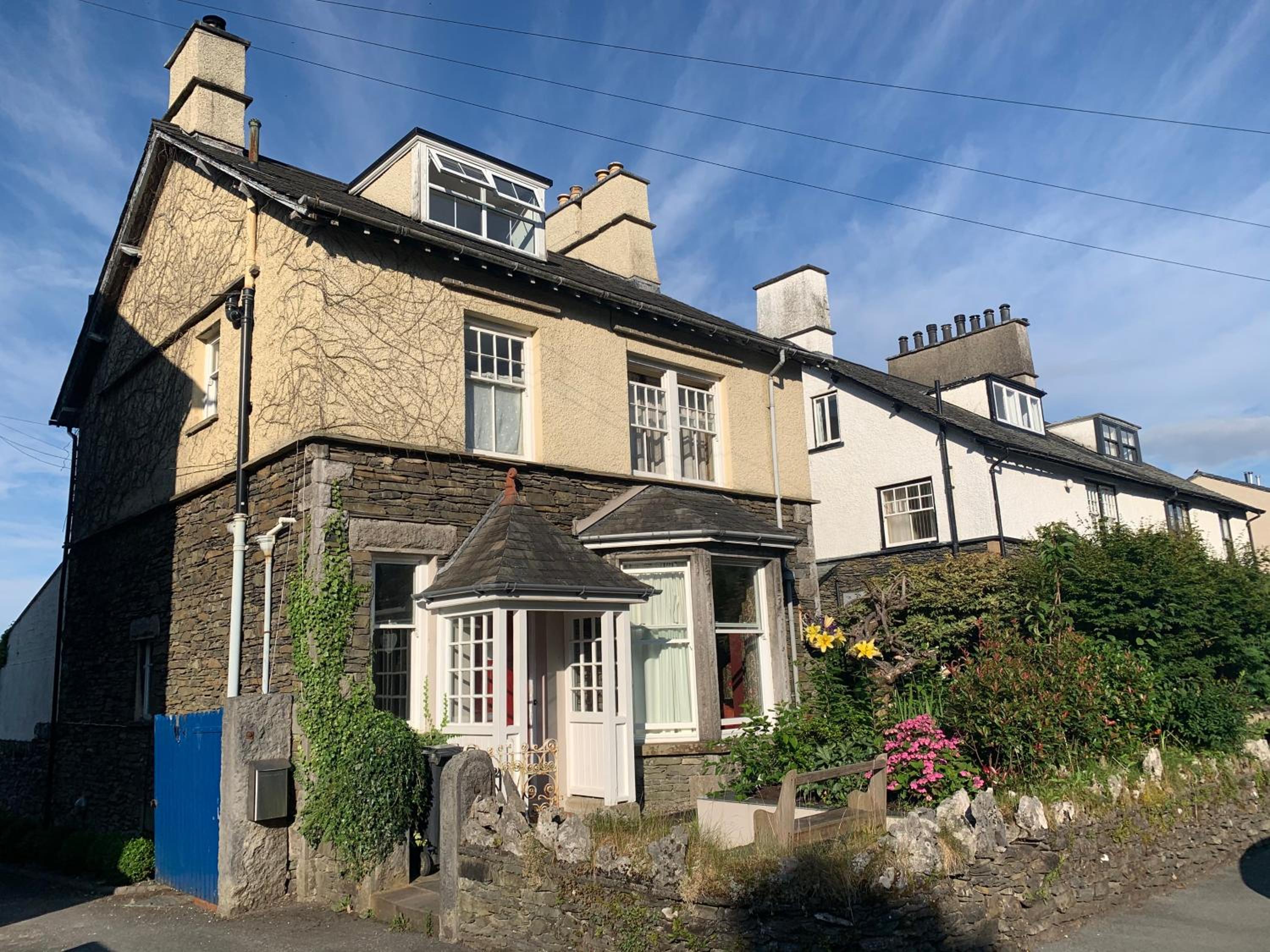 Hotel The Penthouse Bowness Luxury Loft Jacuzzi Bath & Complimentary Lakeview Spa Membership