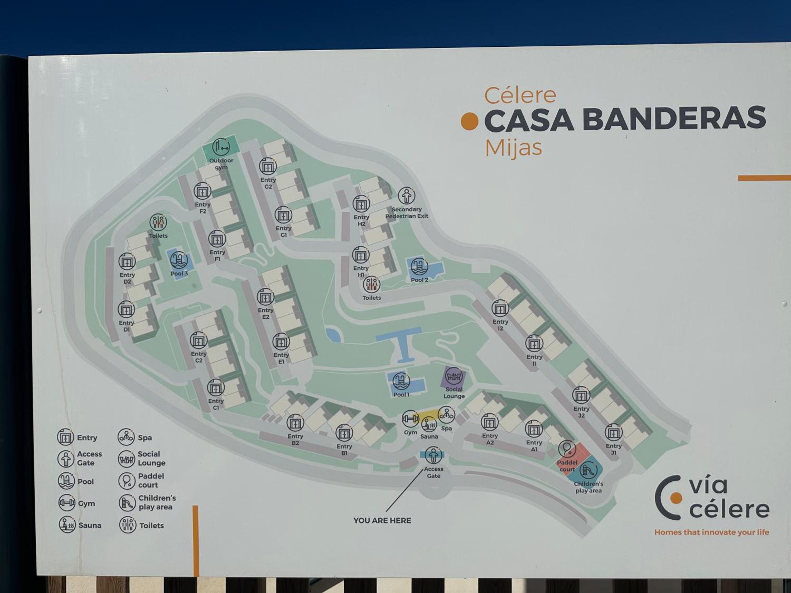 2-bedroom-apartment with a terrace, pool, gym