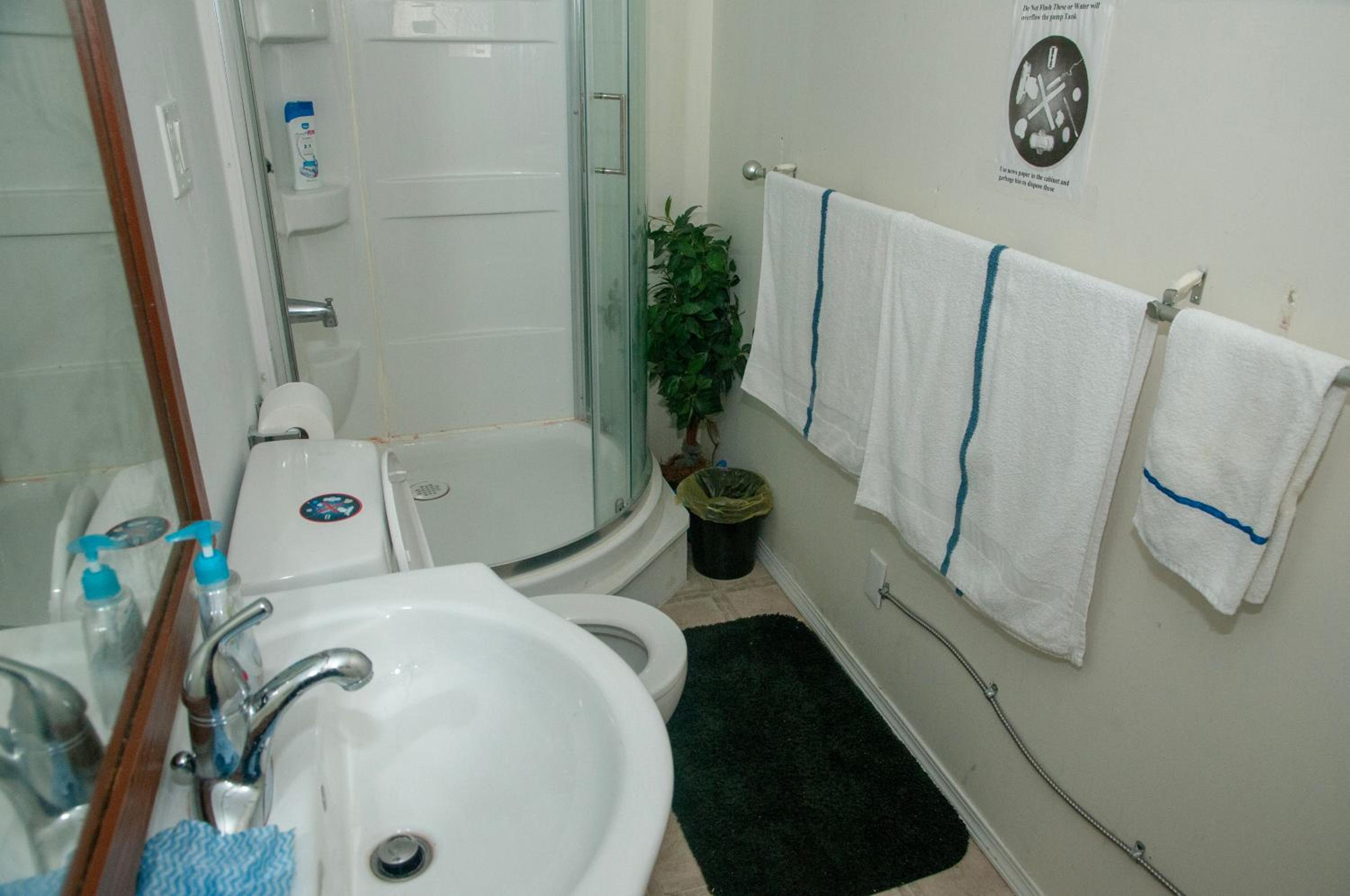 Guest Suite - Private Retreat - J-1