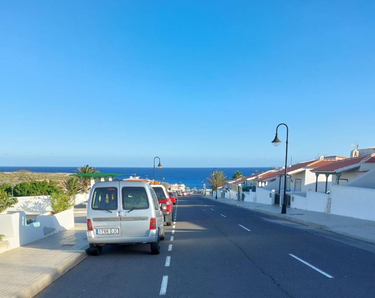 Abades Beach houses by Apartamentos Estrella del Norte