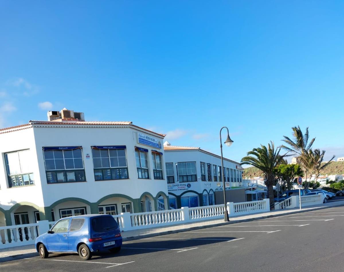 Abades Beach houses by Apartamentos Estrella del Norte