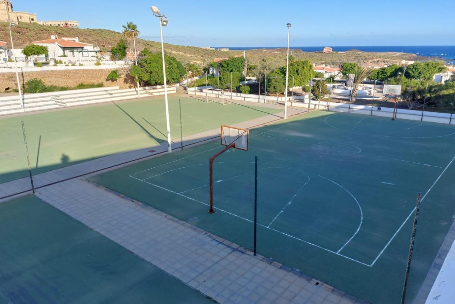 Abades Beach houses by Apartamentos Estrella del Norte