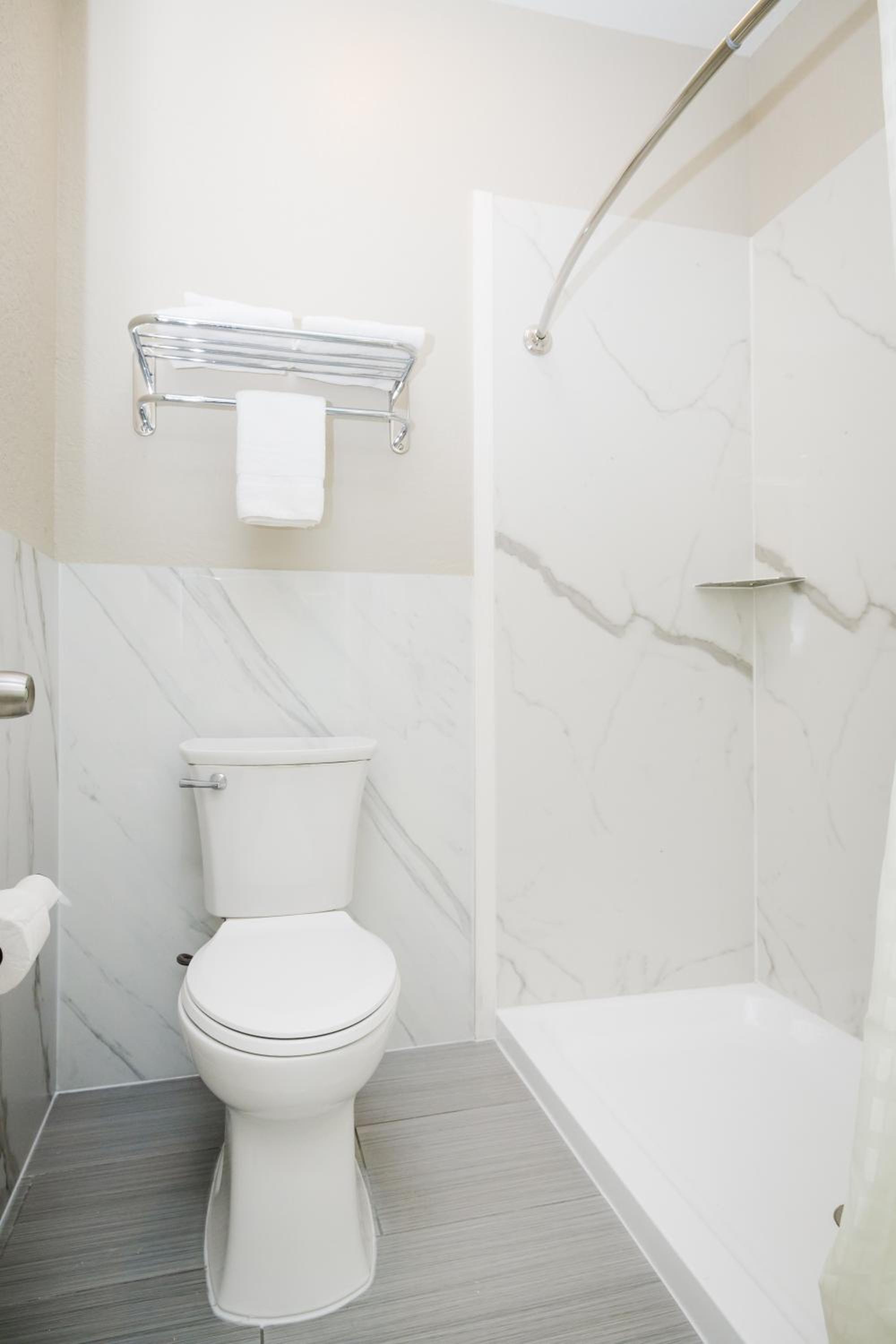 Winchester Inn and Suites Humble/IAH/North Houston - Property Image 29