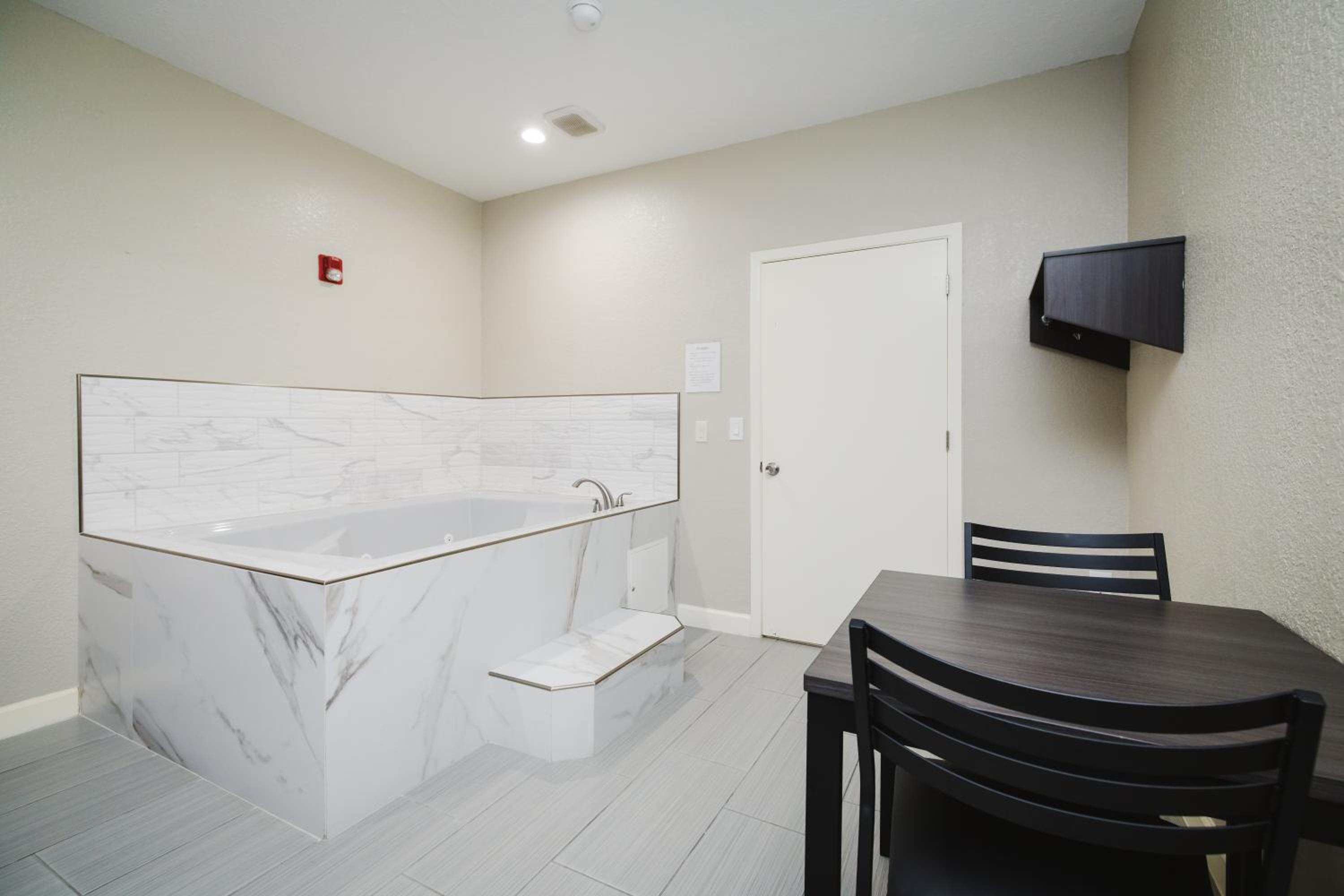 Winchester Inn and Suites Humble/IAH/North Houston - Property Image 37