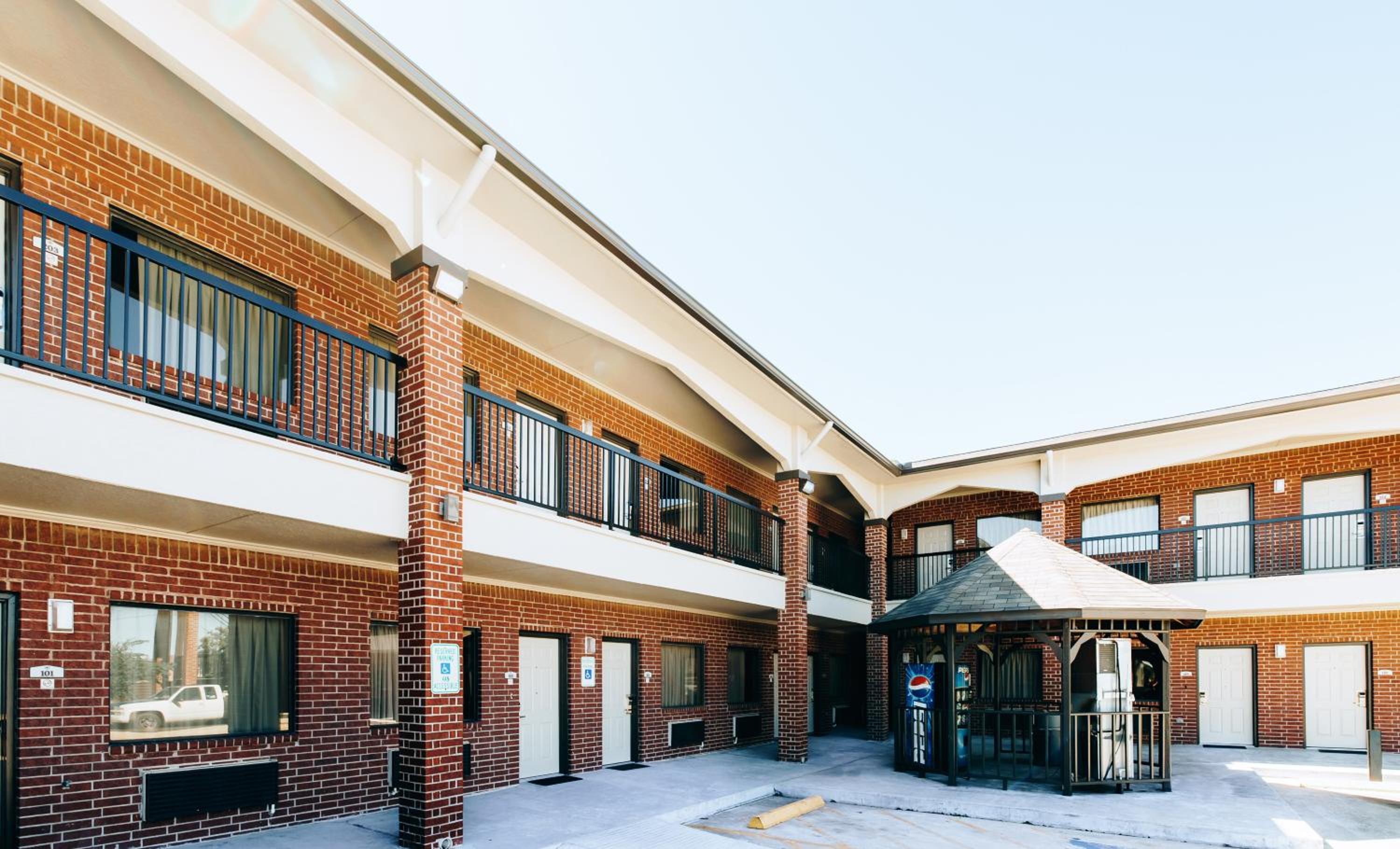 Winchester Inn and Suites Humble/IAH/North Houston - Property Image 40