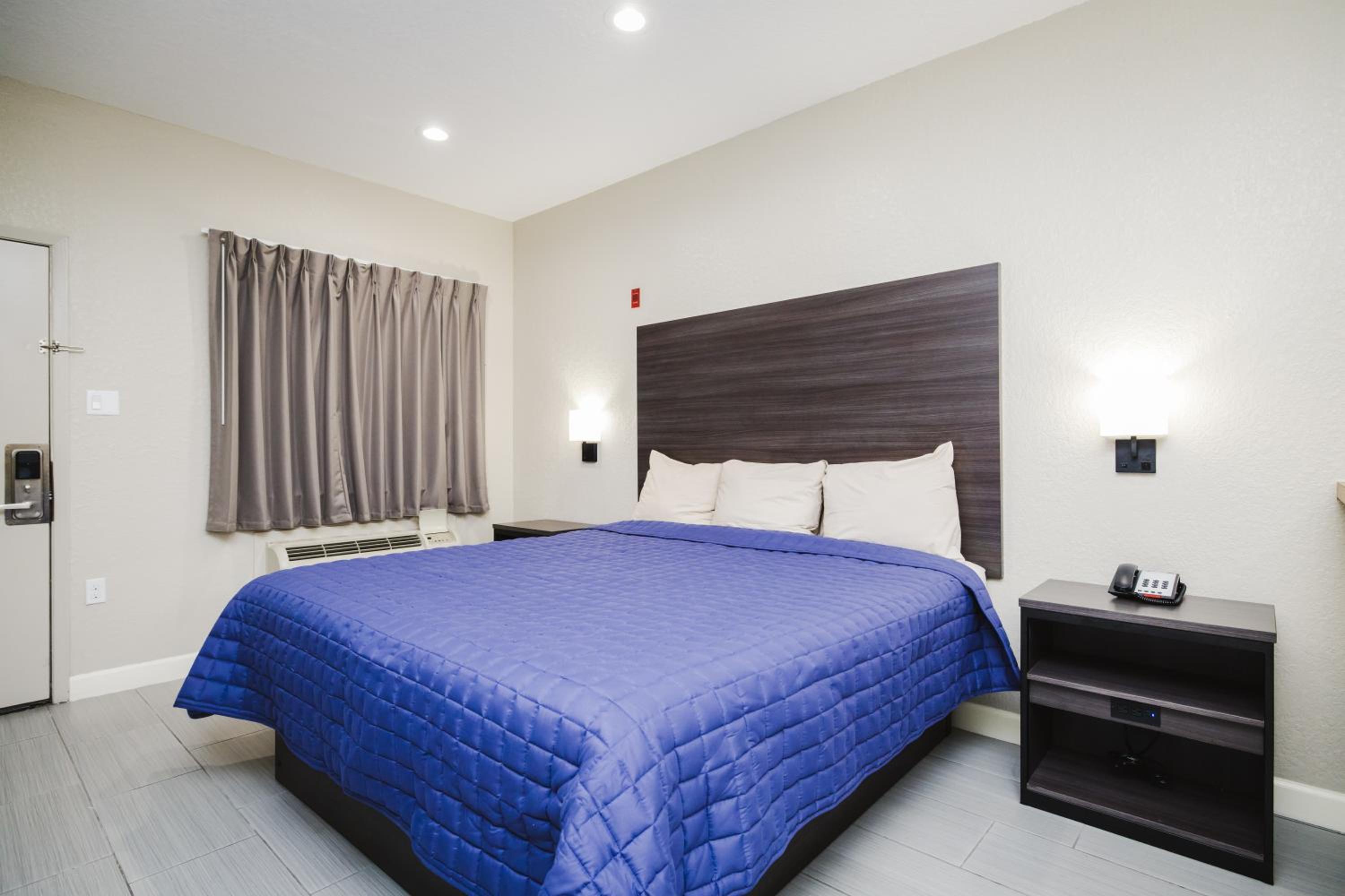 Winchester Inn and Suites Humble/IAH/North Houston - Property Image 16