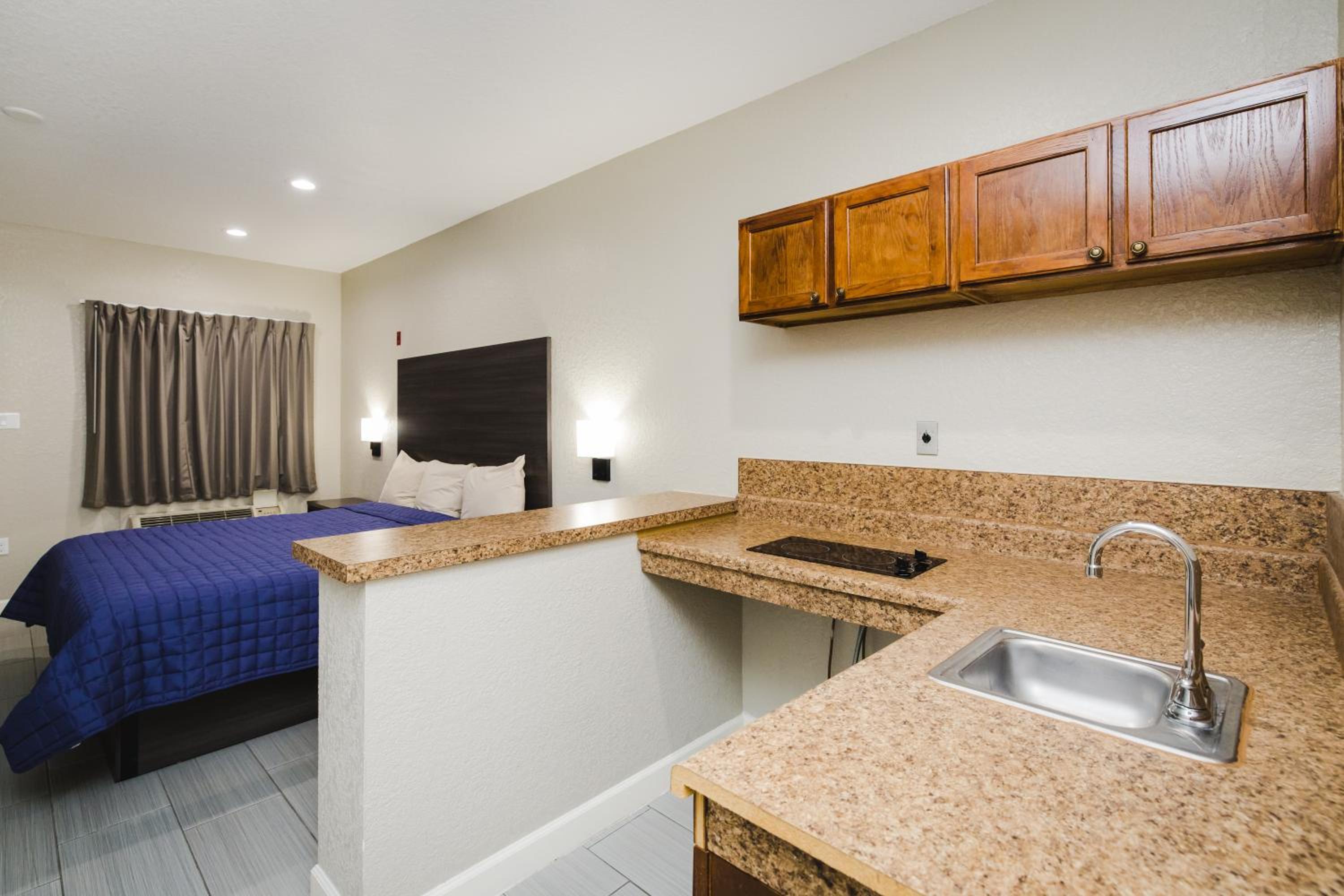 Winchester Inn and Suites Humble/IAH/North Houston - Property Image 10