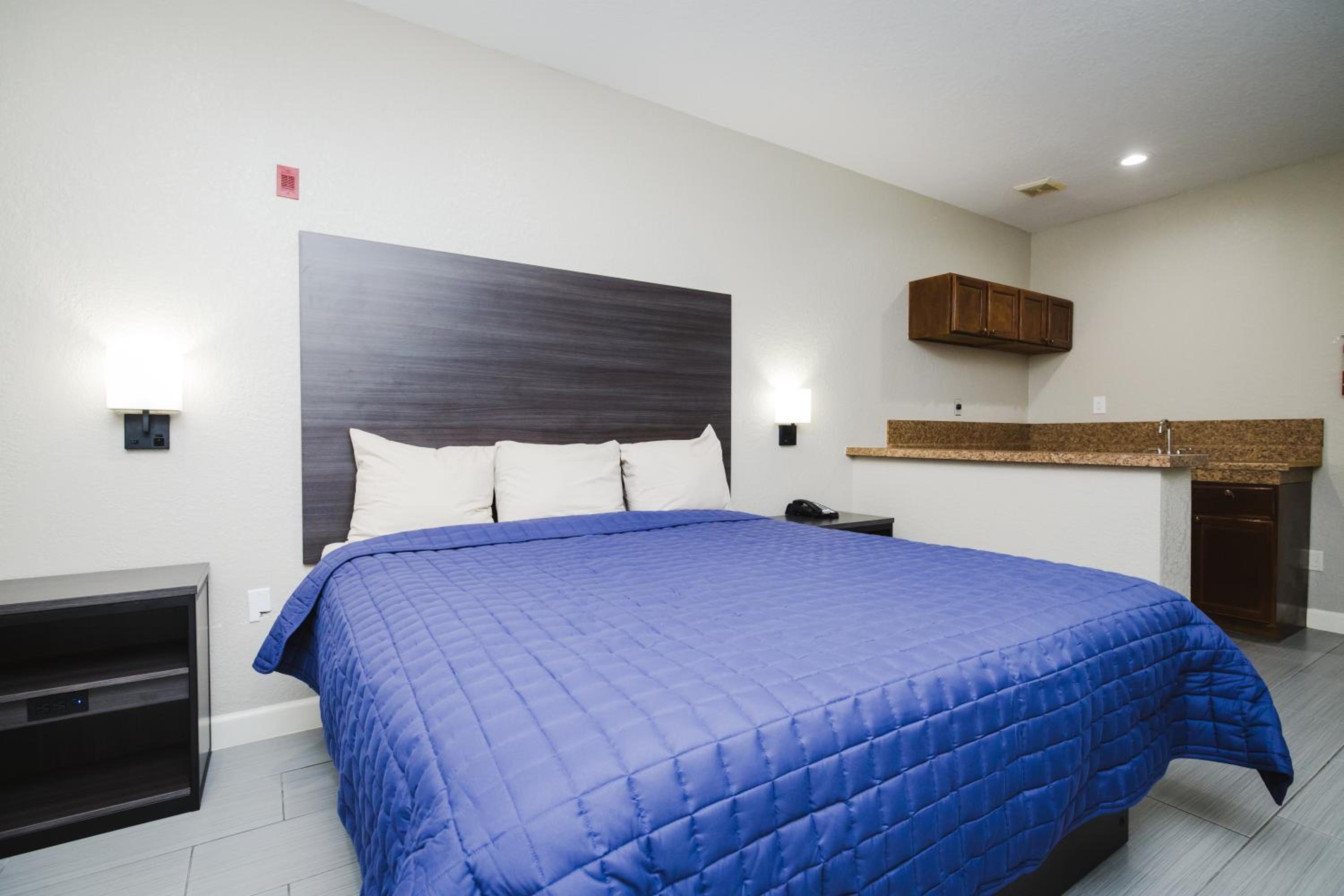 Winchester Inn and Suites Humble/IAH/North Houston - Property Image 9