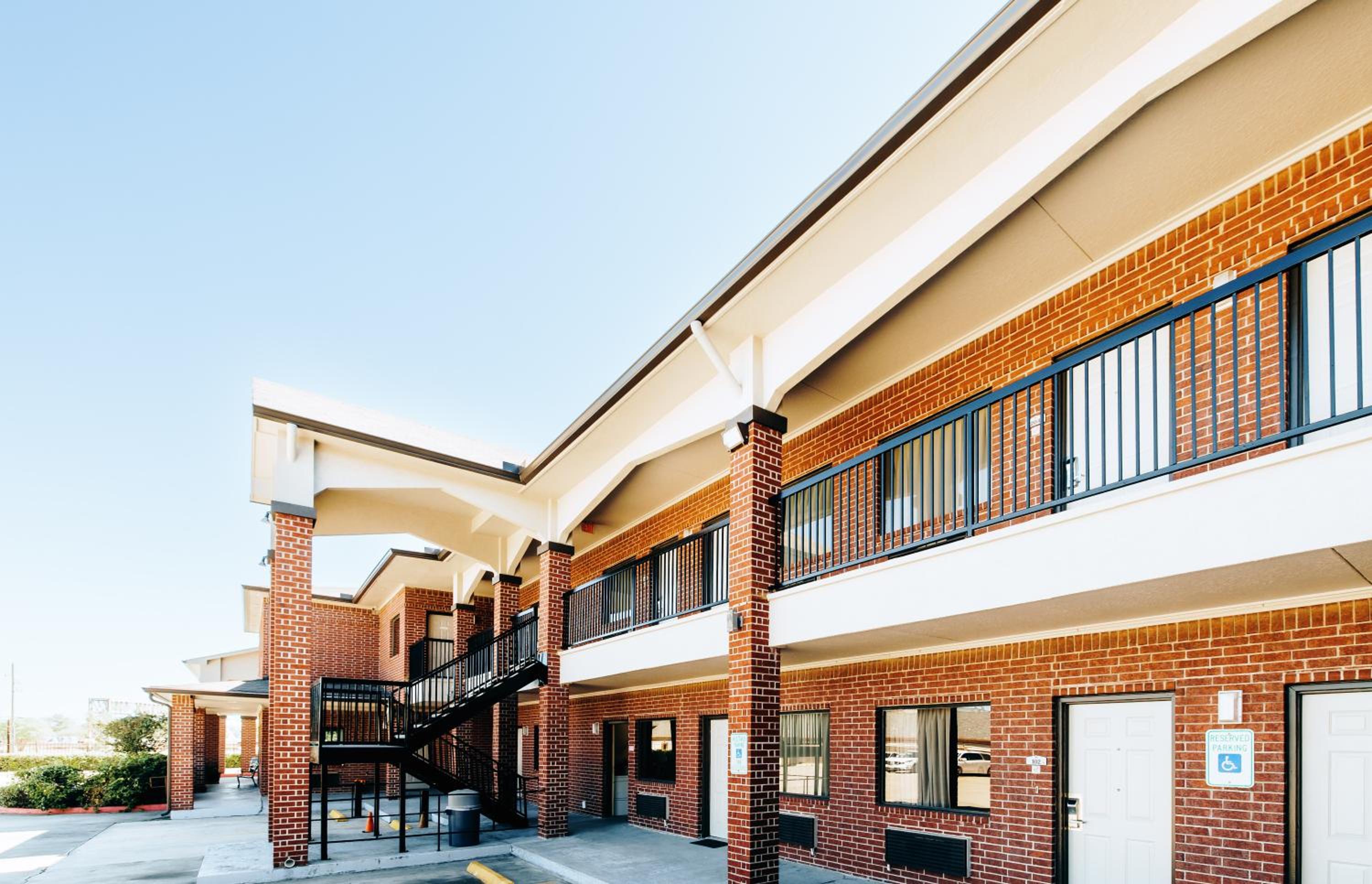 Winchester Inn and Suites Humble/IAH/North Houston - Property Image 13
