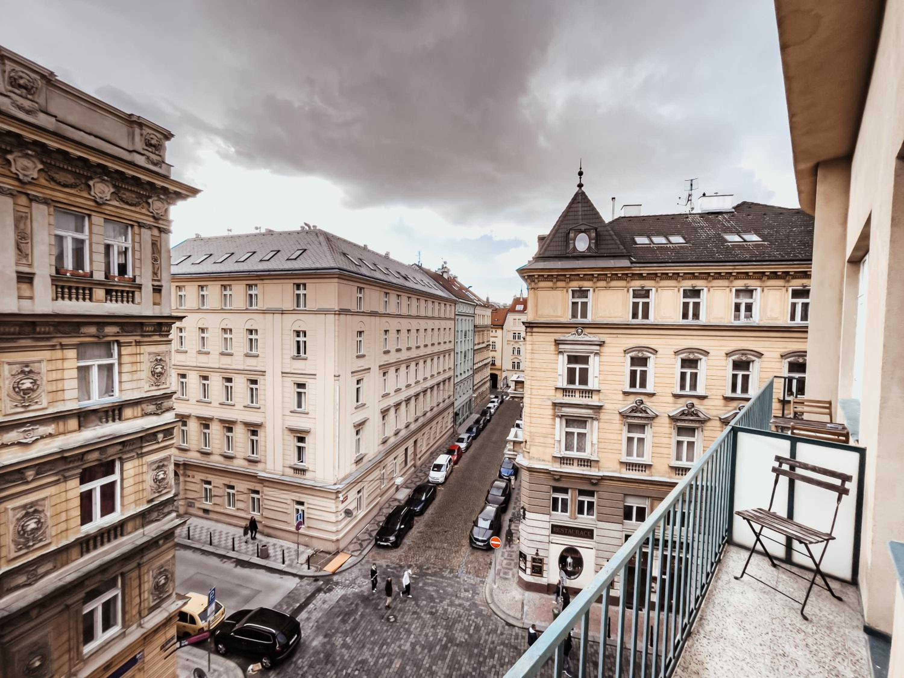 TurnKey I Vintage Terrace Apartment