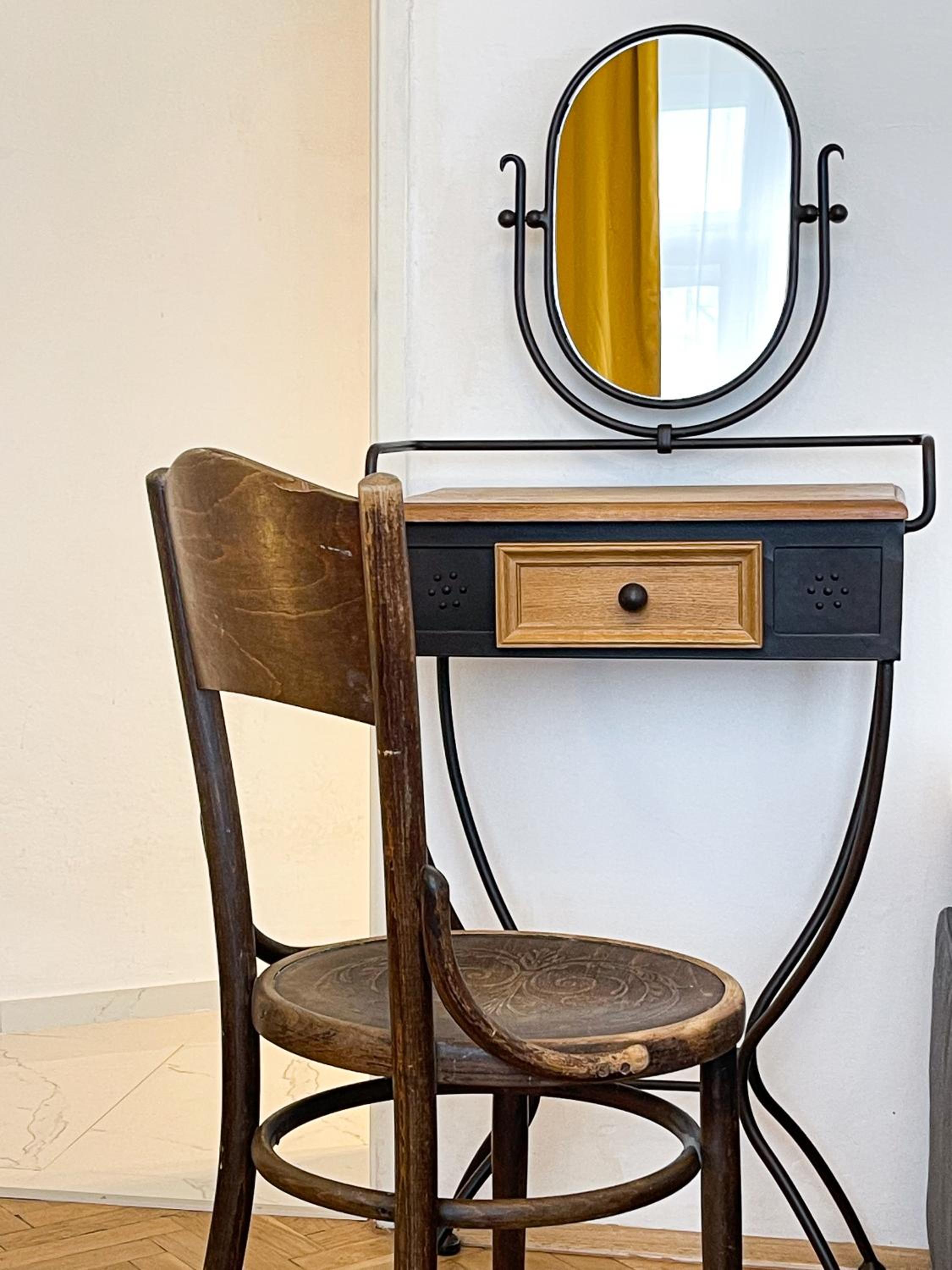 TurnKey I Vintage Terrace Apartment
