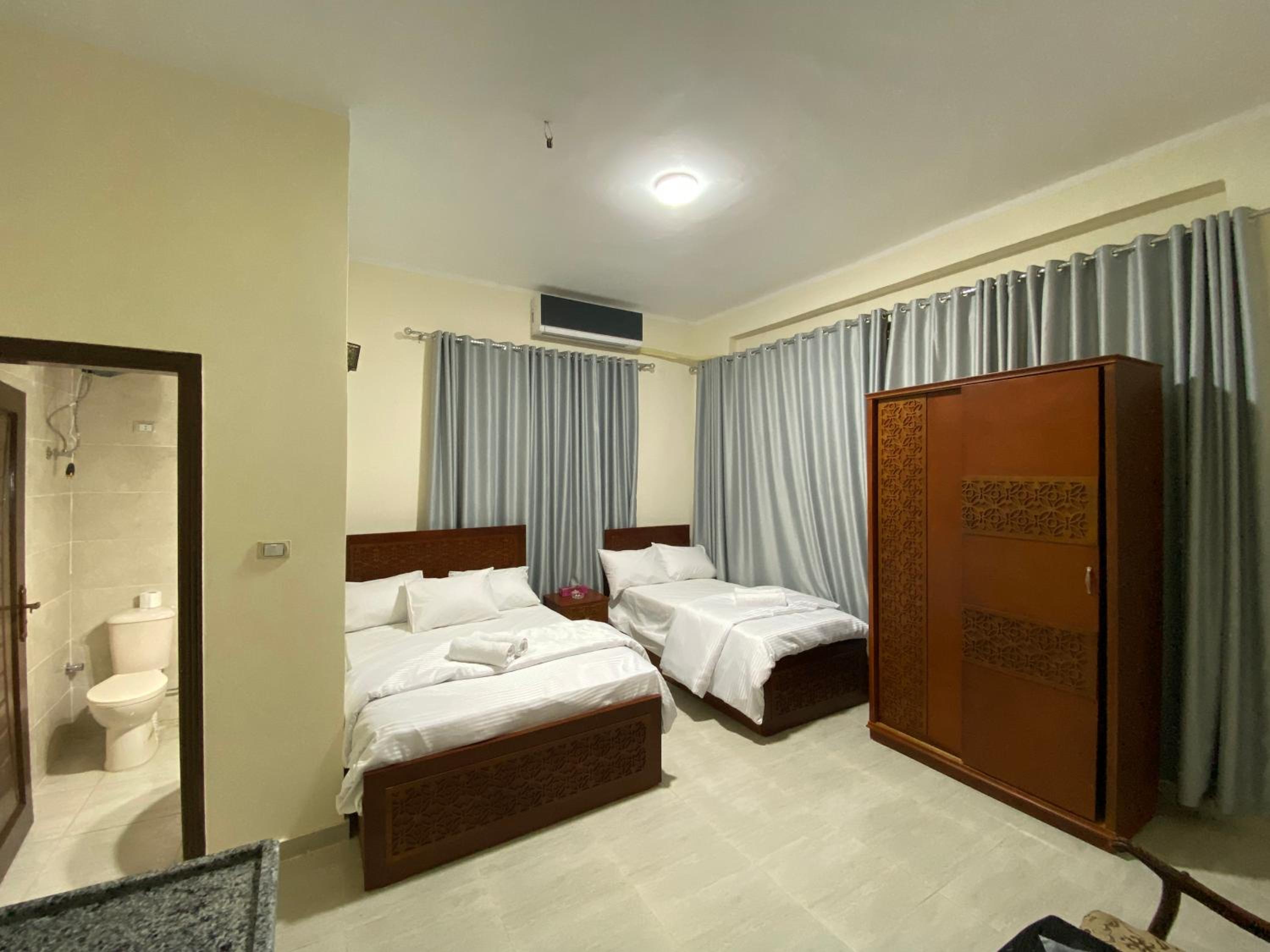 Sneferu Hotel
