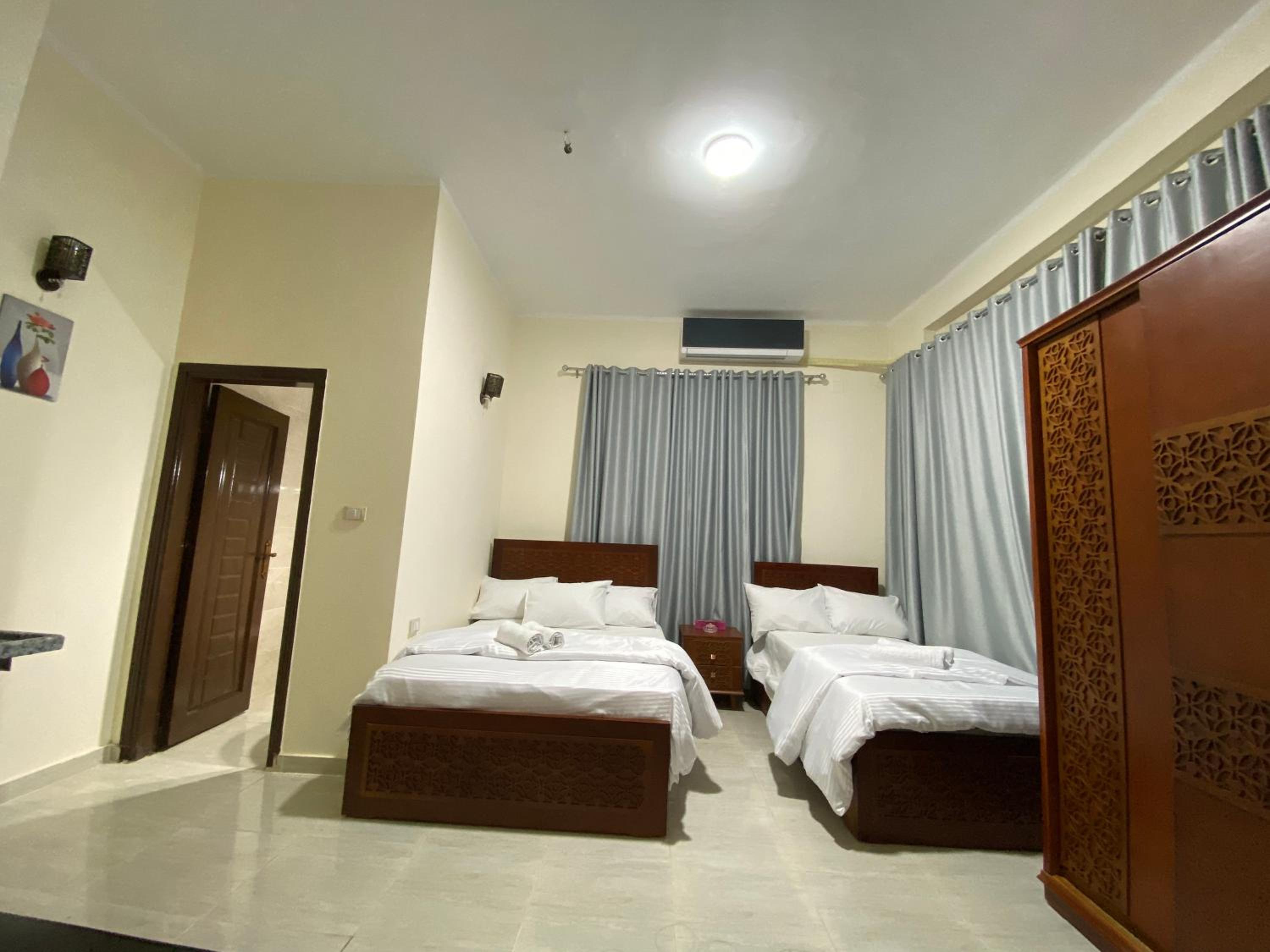 Sneferu Hotel