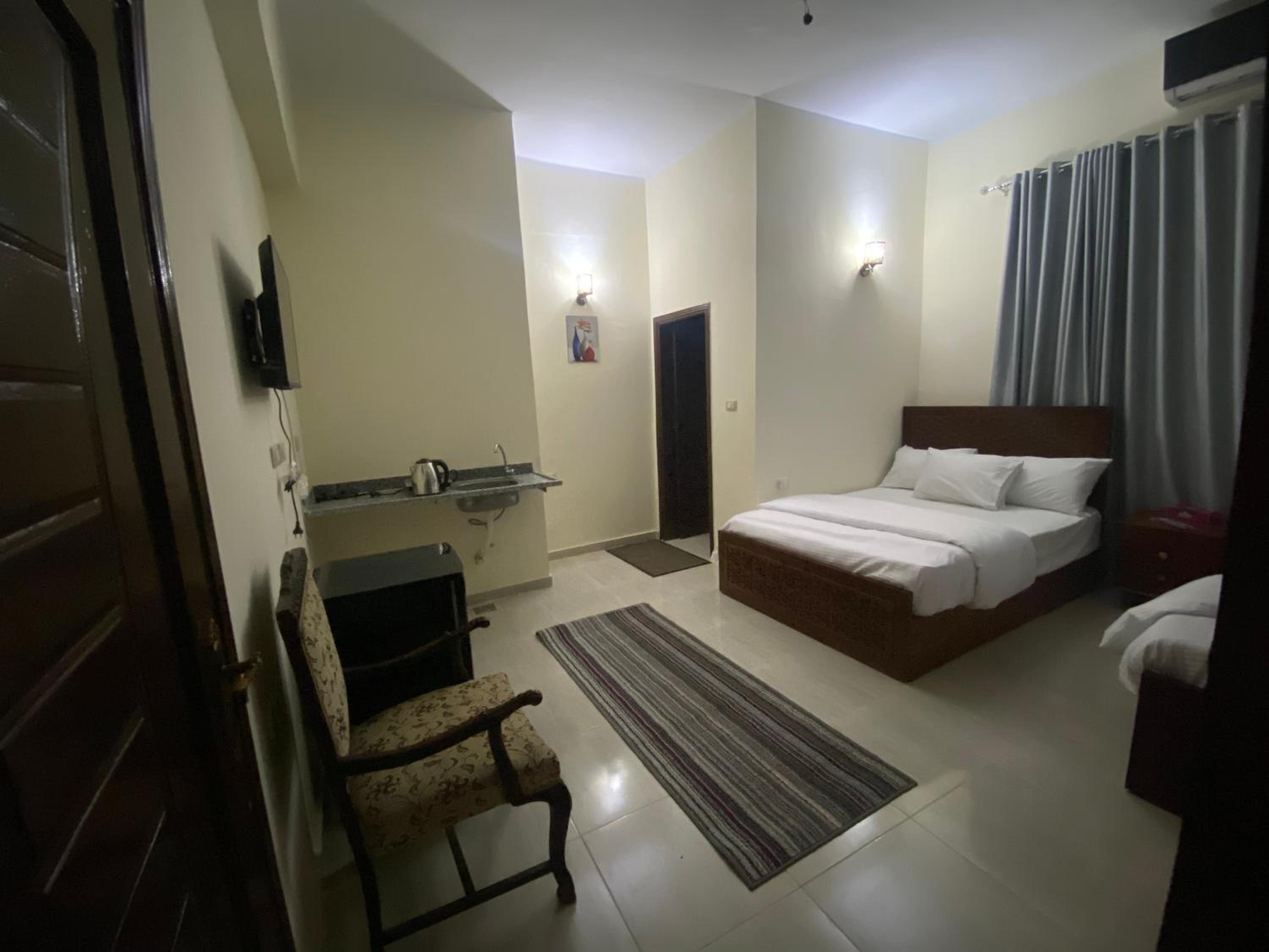 Sneferu Hotel